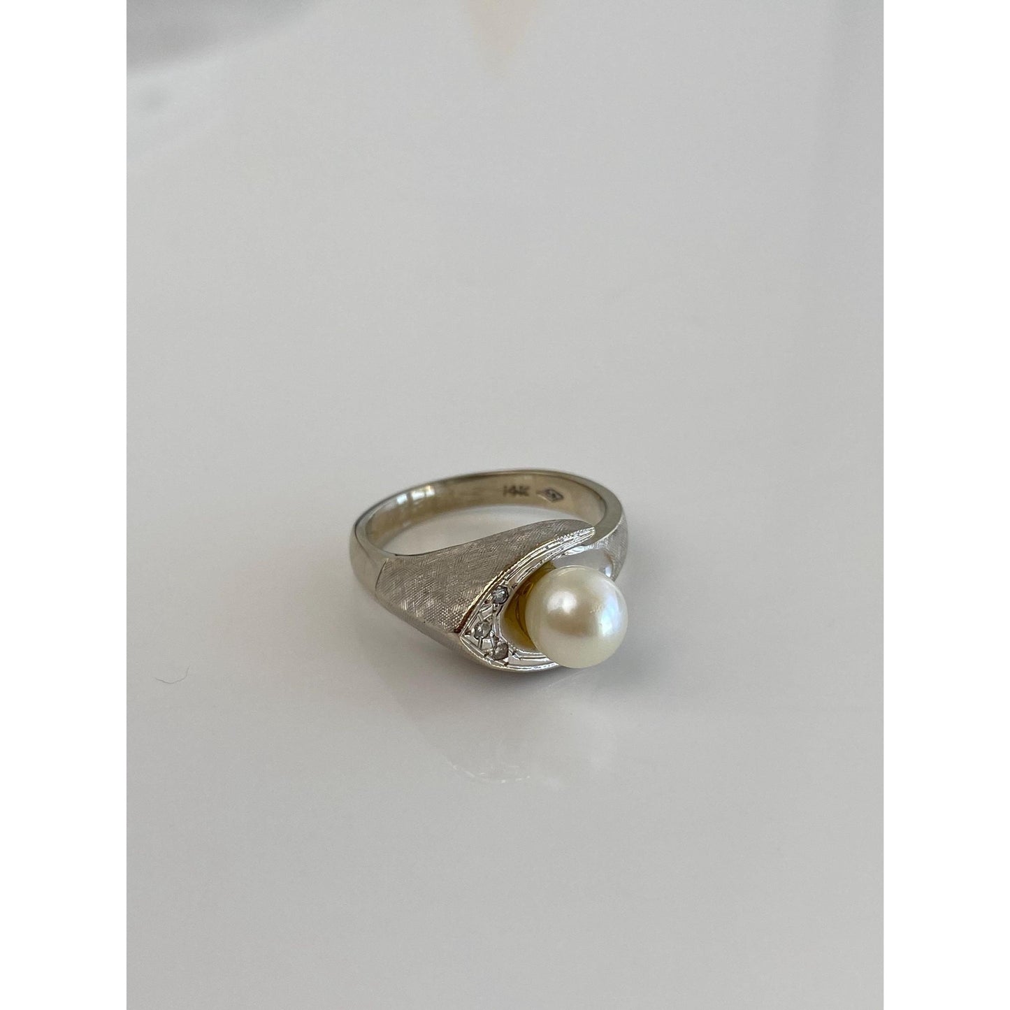 Vintage Solid 14k White Gold Diamond Pearl Ring - Size 7.75