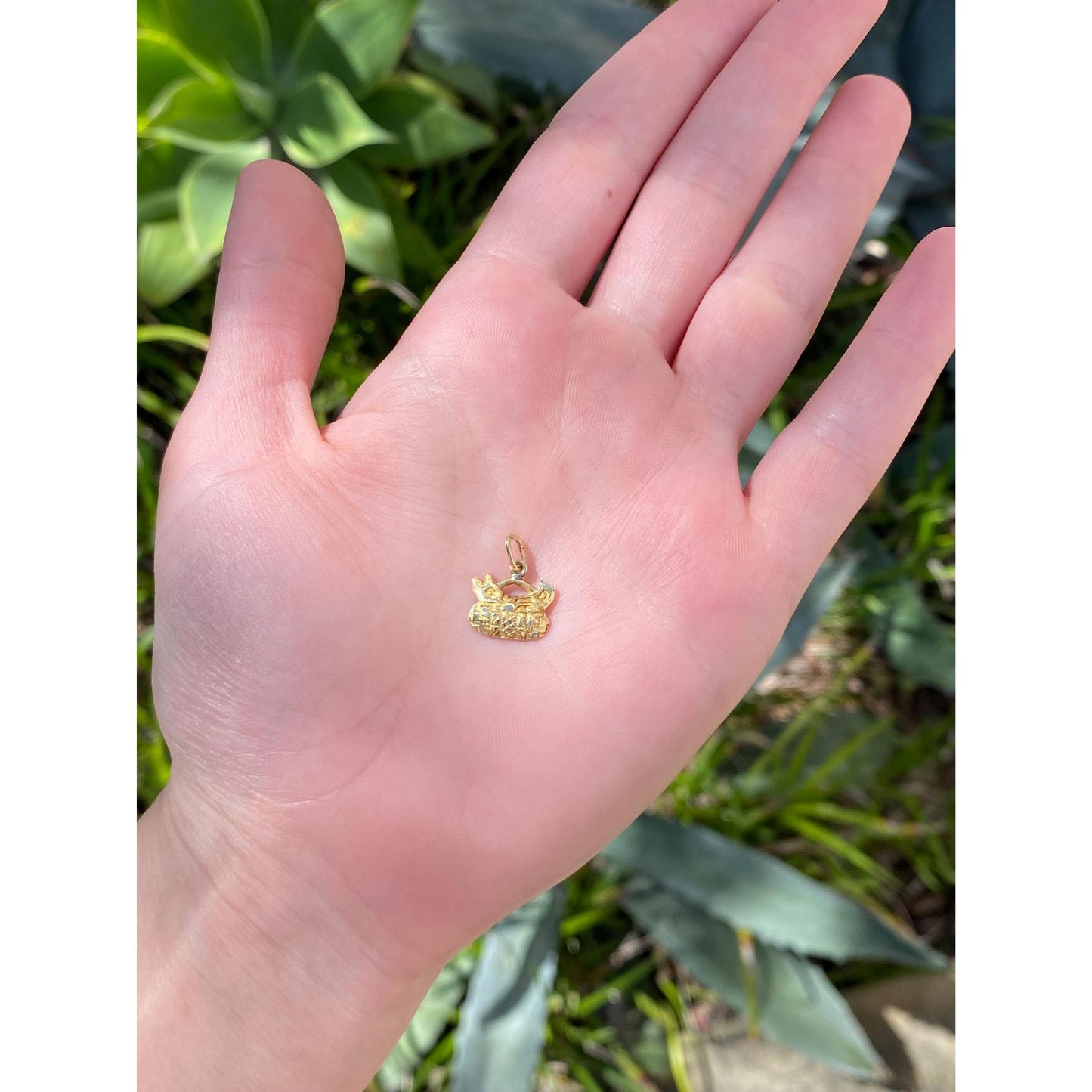 Vintage Solid 18k Yellow Gold Charm