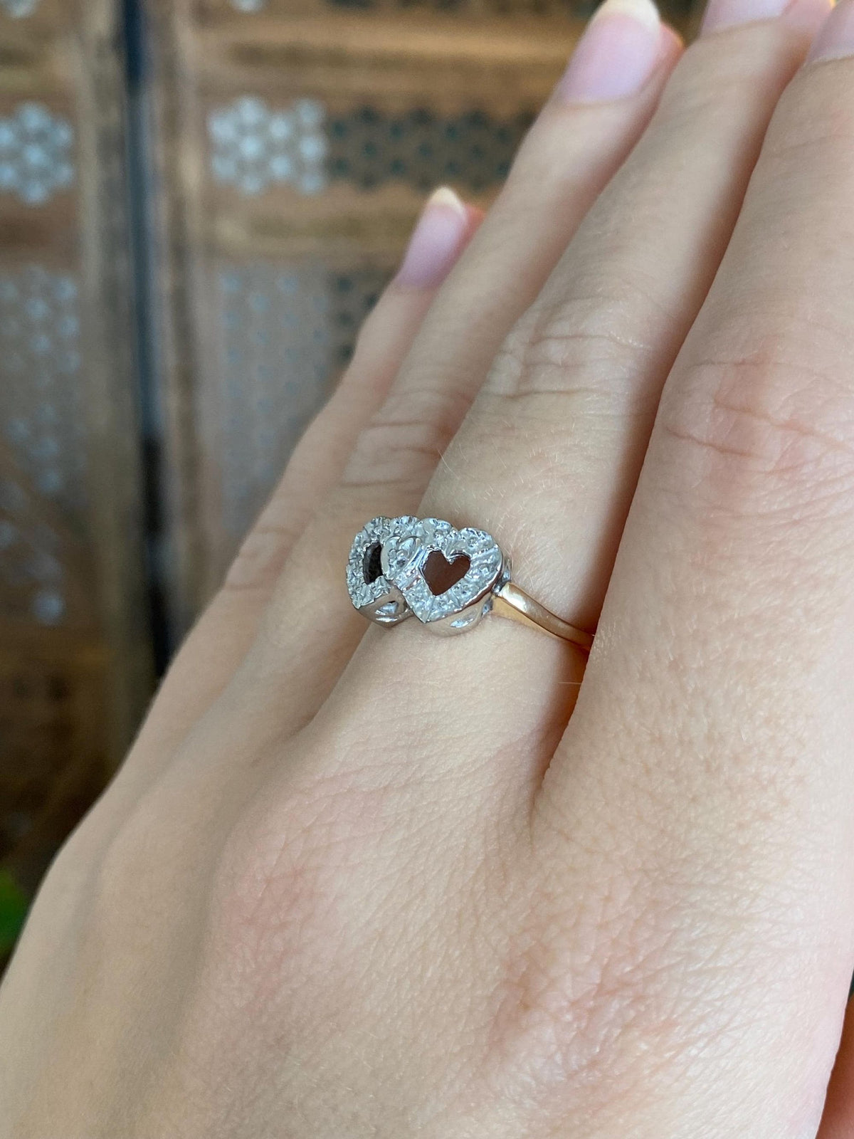 Vintage Solid 10k White & Yellow Gold Hearts Ring - Size 5.75