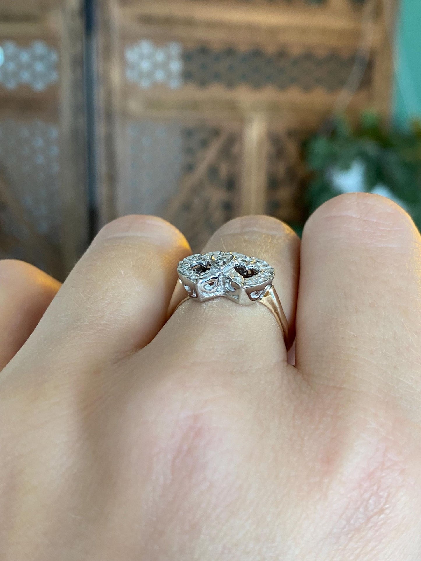 Vintage Solid 10k White & Yellow Gold Hearts Ring - Size 5.75