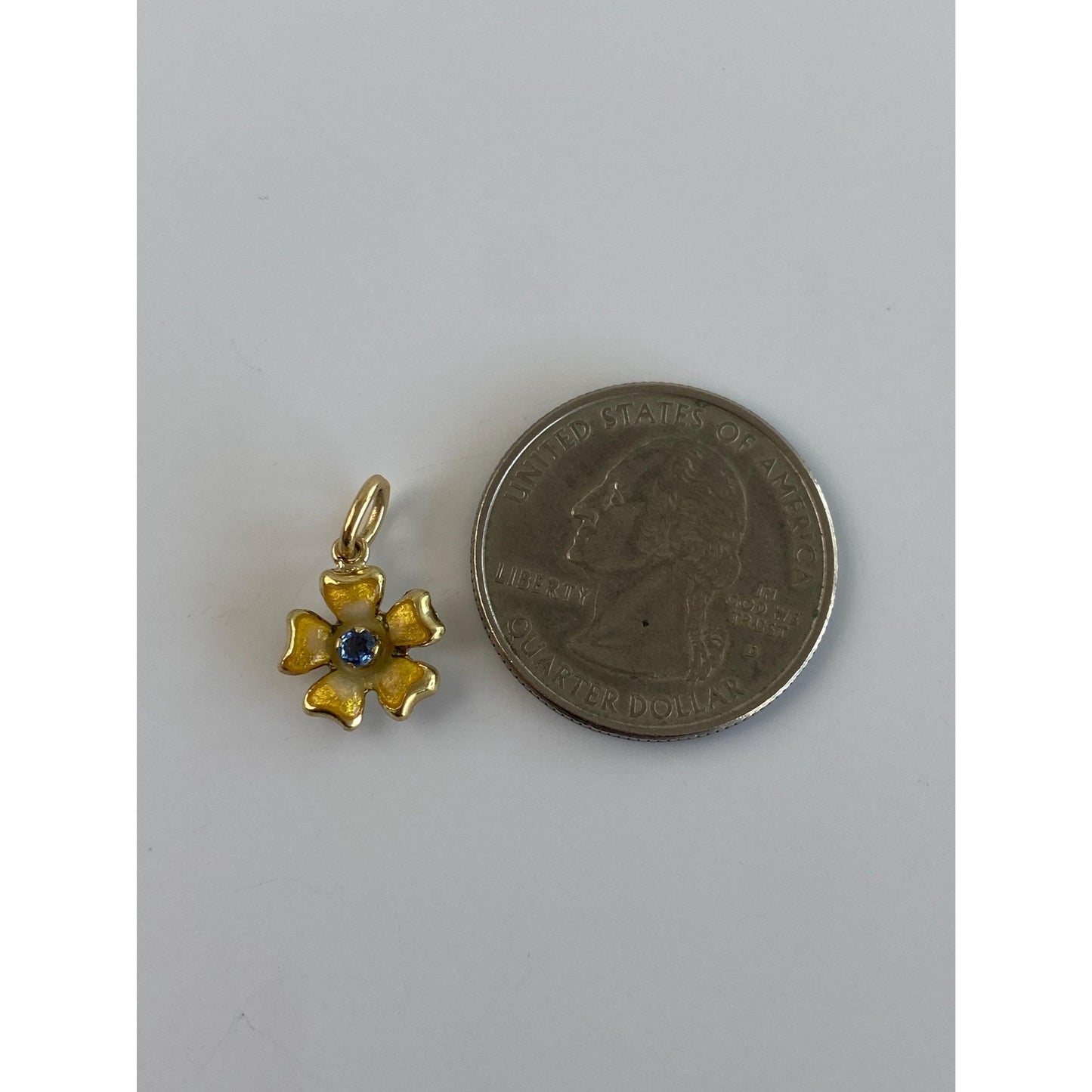 Vintage Solid 18k Yellow Gold Yellow Enamel Topaz Flower Charm