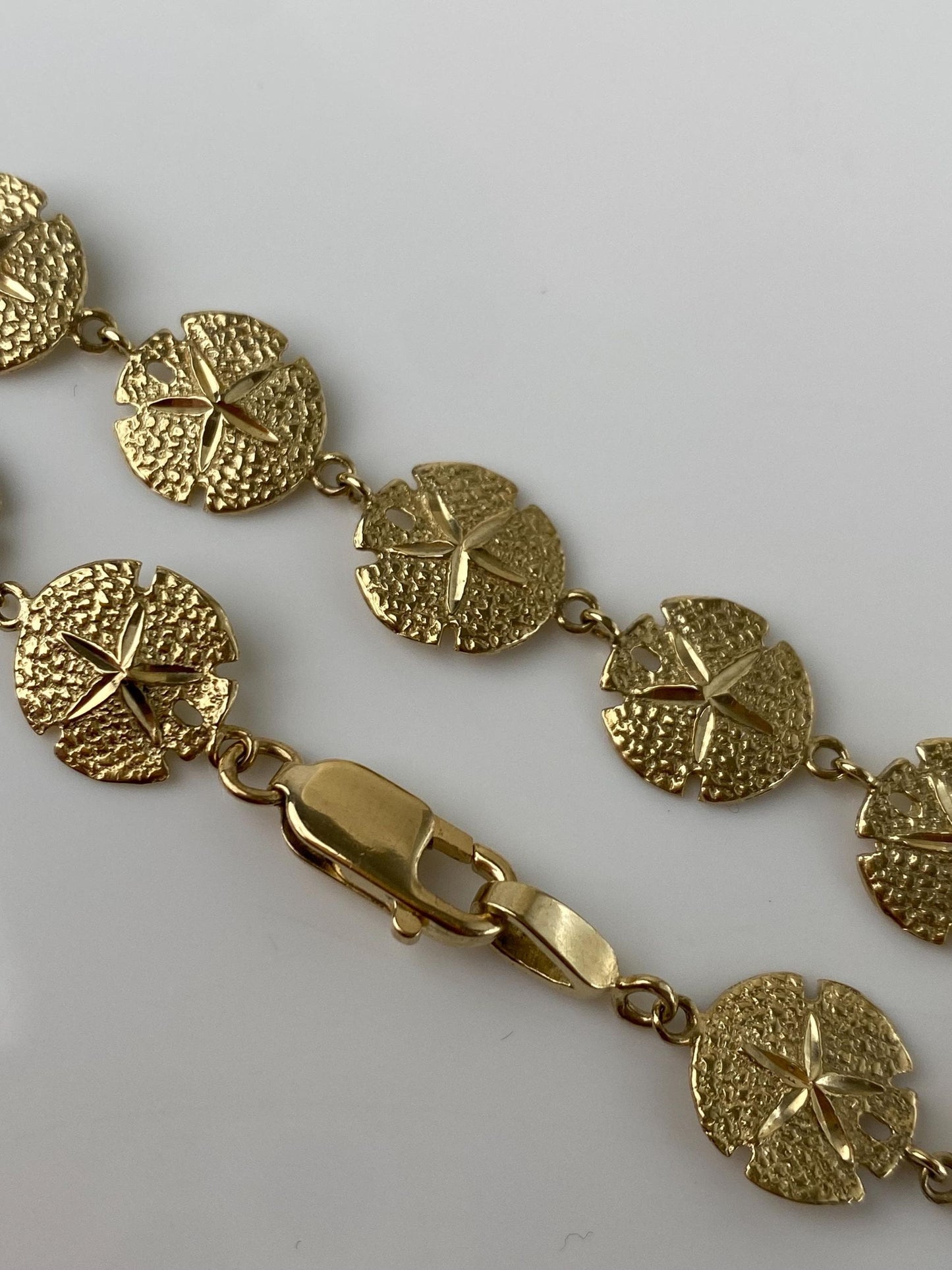 Vintage Solid 14k Yellow Gold Sand Dollar Link Bracelet - 7.25 inches
