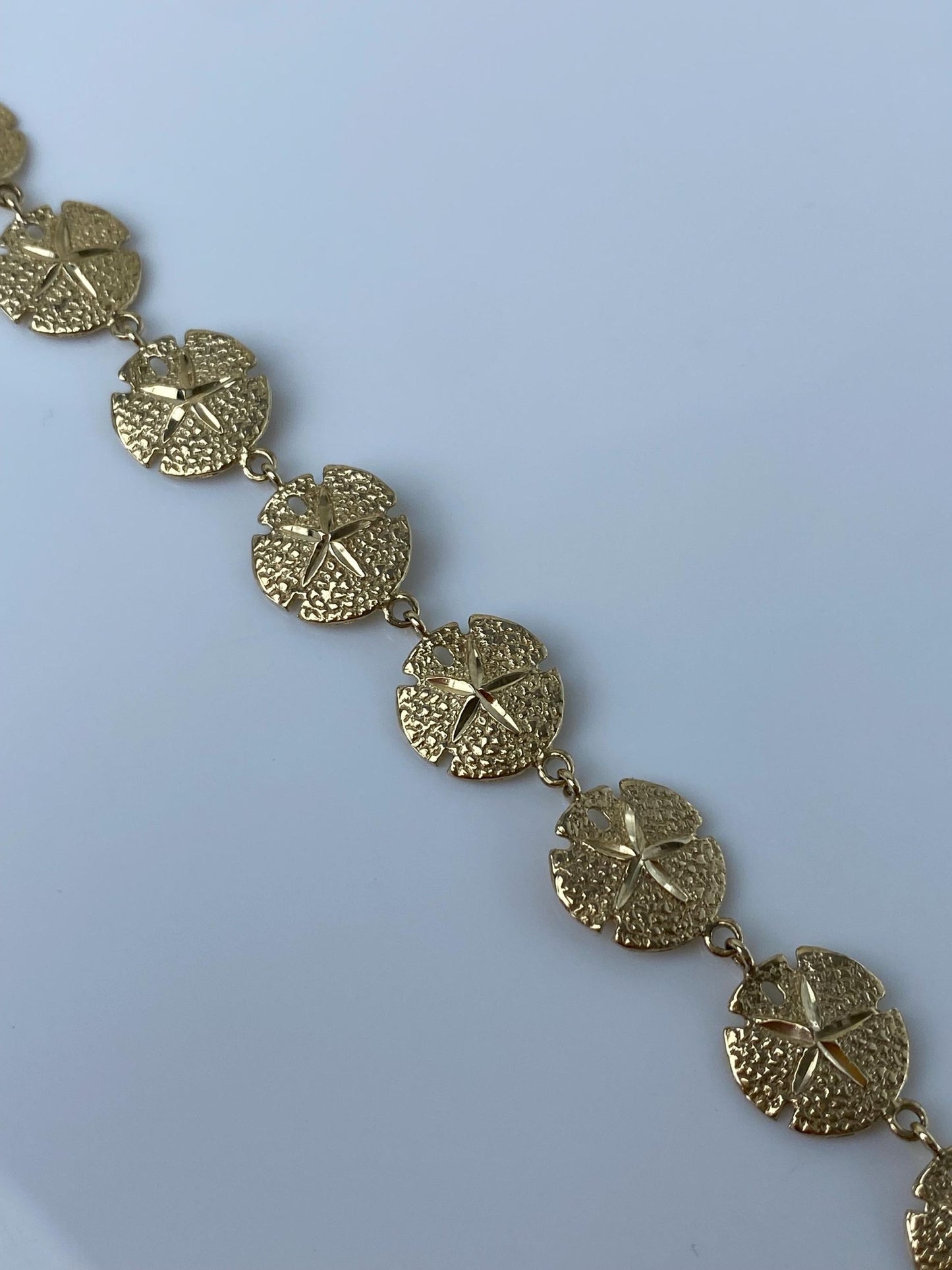 Vintage Solid 14k Yellow Gold Sand Dollar Link Bracelet - 7.25 inches