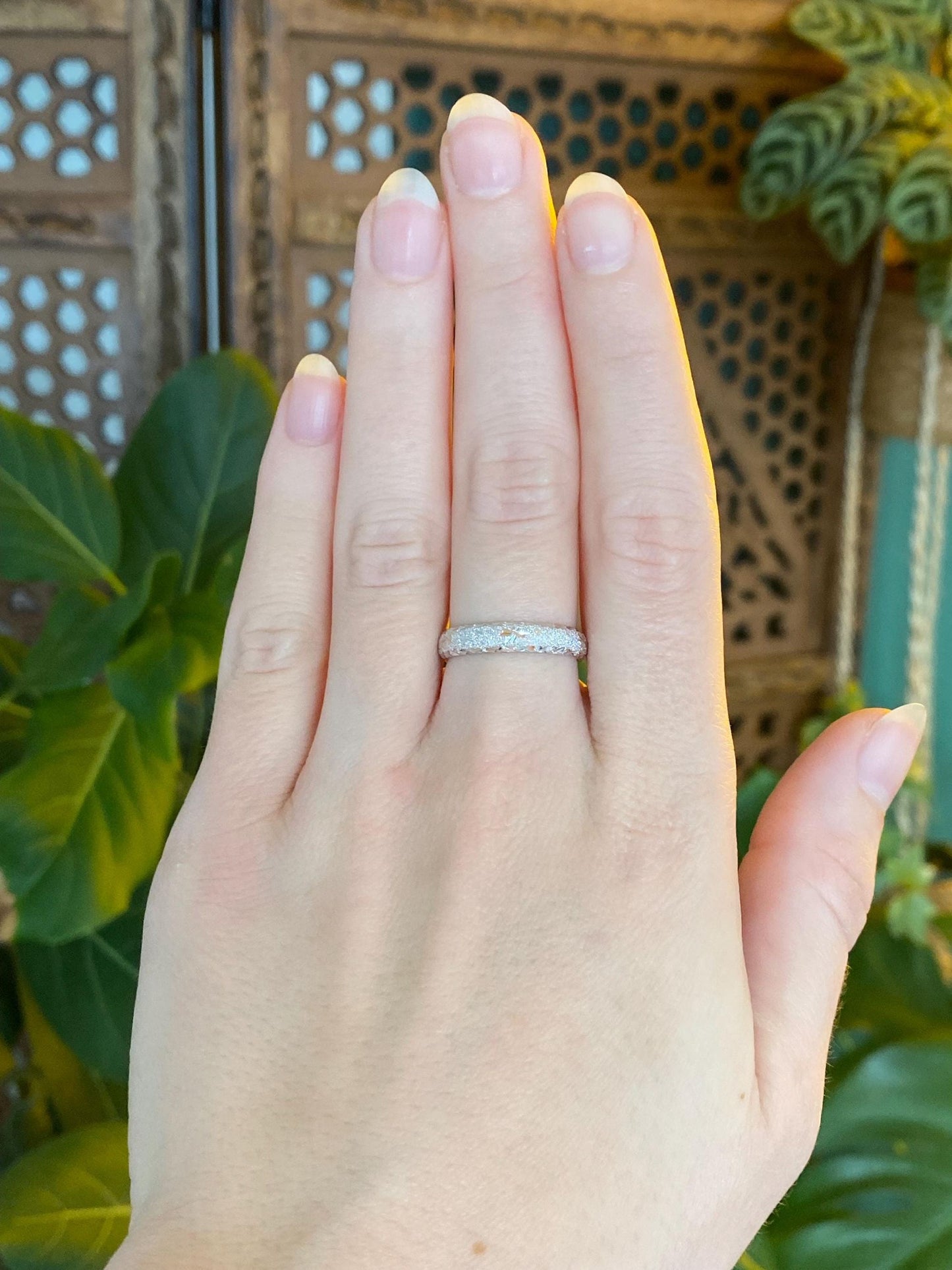 Vintage Solid 14k White Gold Diamond Cut Satin Ring Band - Size 6.5