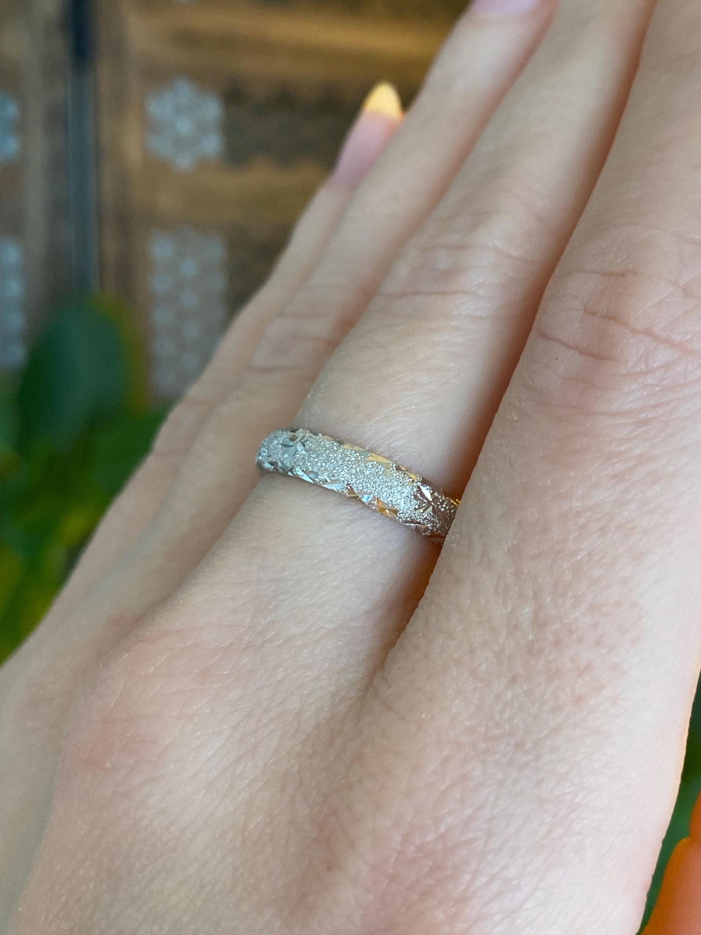 Vintage Solid 14k White Gold Diamond Cut Satin Ring Band - Size 6.5