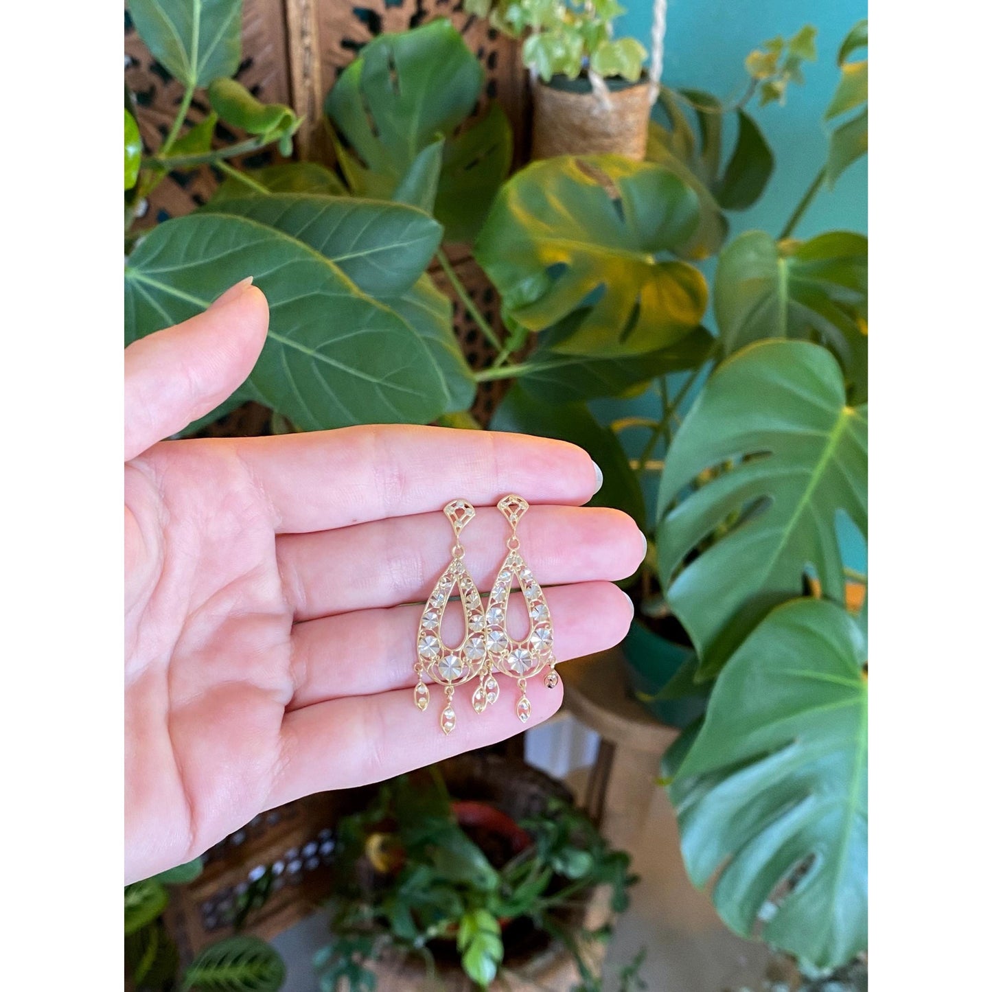 Vintage Solid 14k Yellow Gold Diamond Cut Chandelier Dangle Stud Earrings