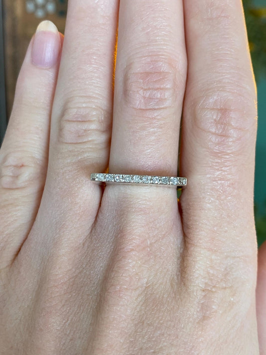 Vintage Solid 14k White Gold Diamond Row Flat Edge Ring Band - Size 6.75