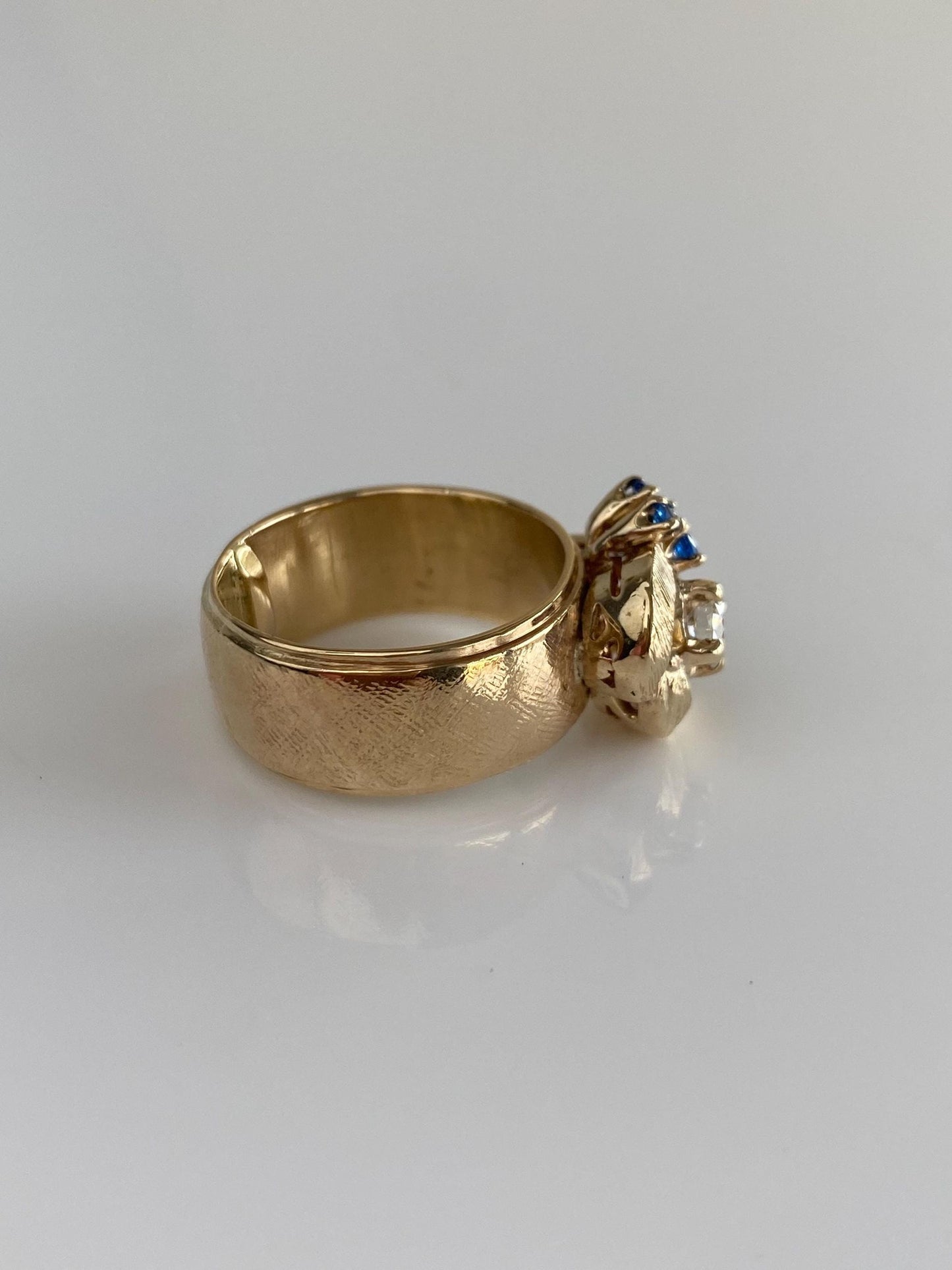 Vintage Solid 14k Yellow Gold Diamond Blue Spinel Ring Band - Size 6