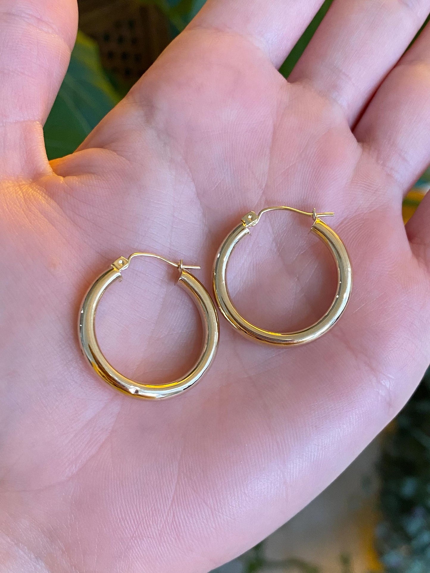 Vintage 10k Yellow Gold Hoop Earrings