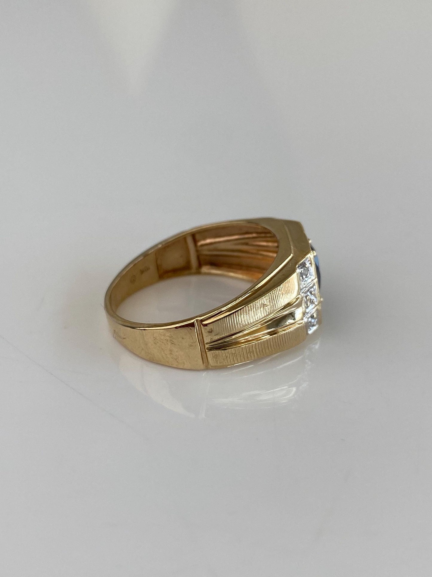 Vintage Solid 10k Yellow Gold Diamond Blue Sapphire Ring Band - Size 9.75
