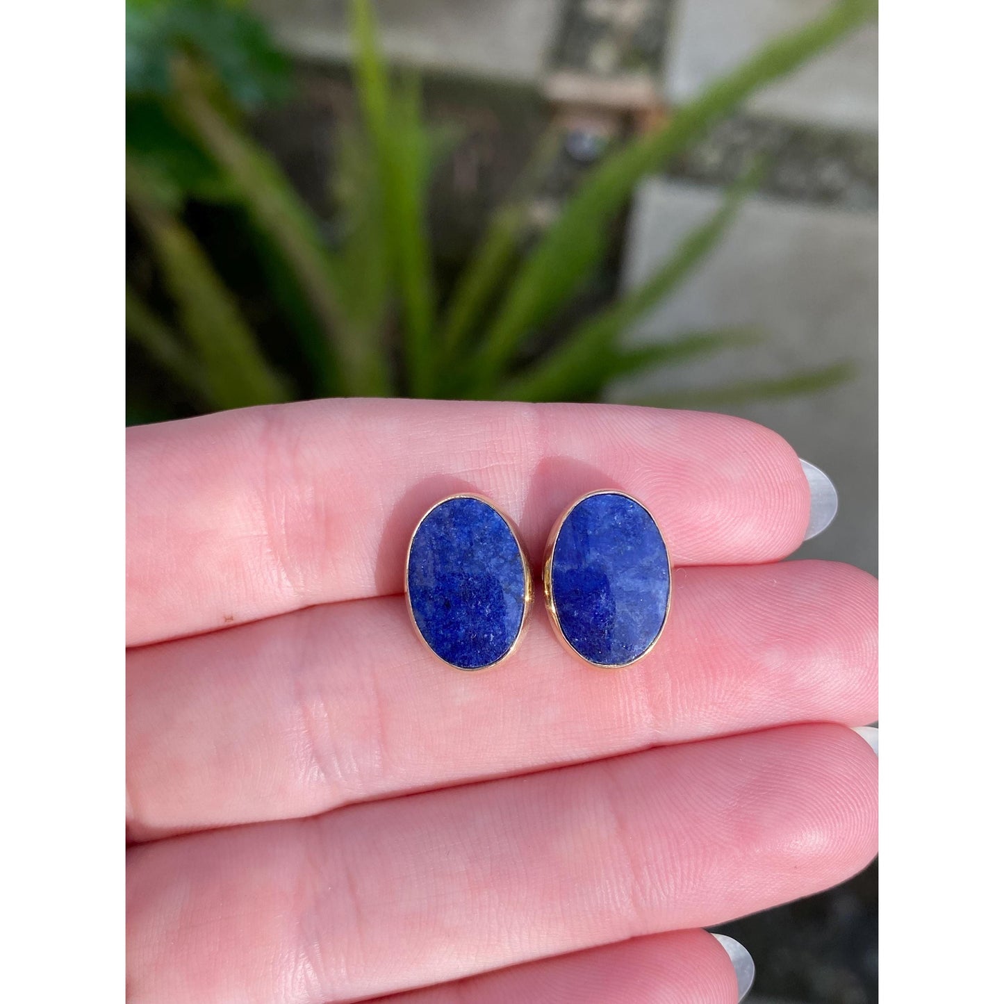 Vintage Solid 14k Yellow Gold Blue Lapis Lazuli Stud Earrings
