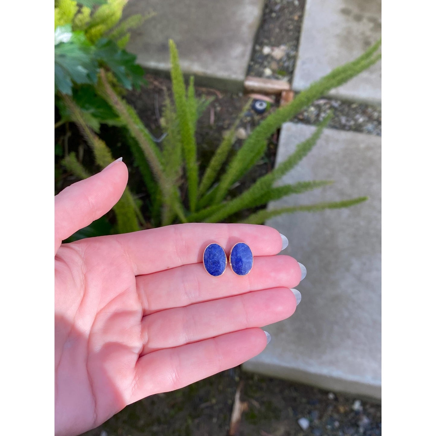 Vintage Solid 14k Yellow Gold Blue Lapis Lazuli Stud Earrings