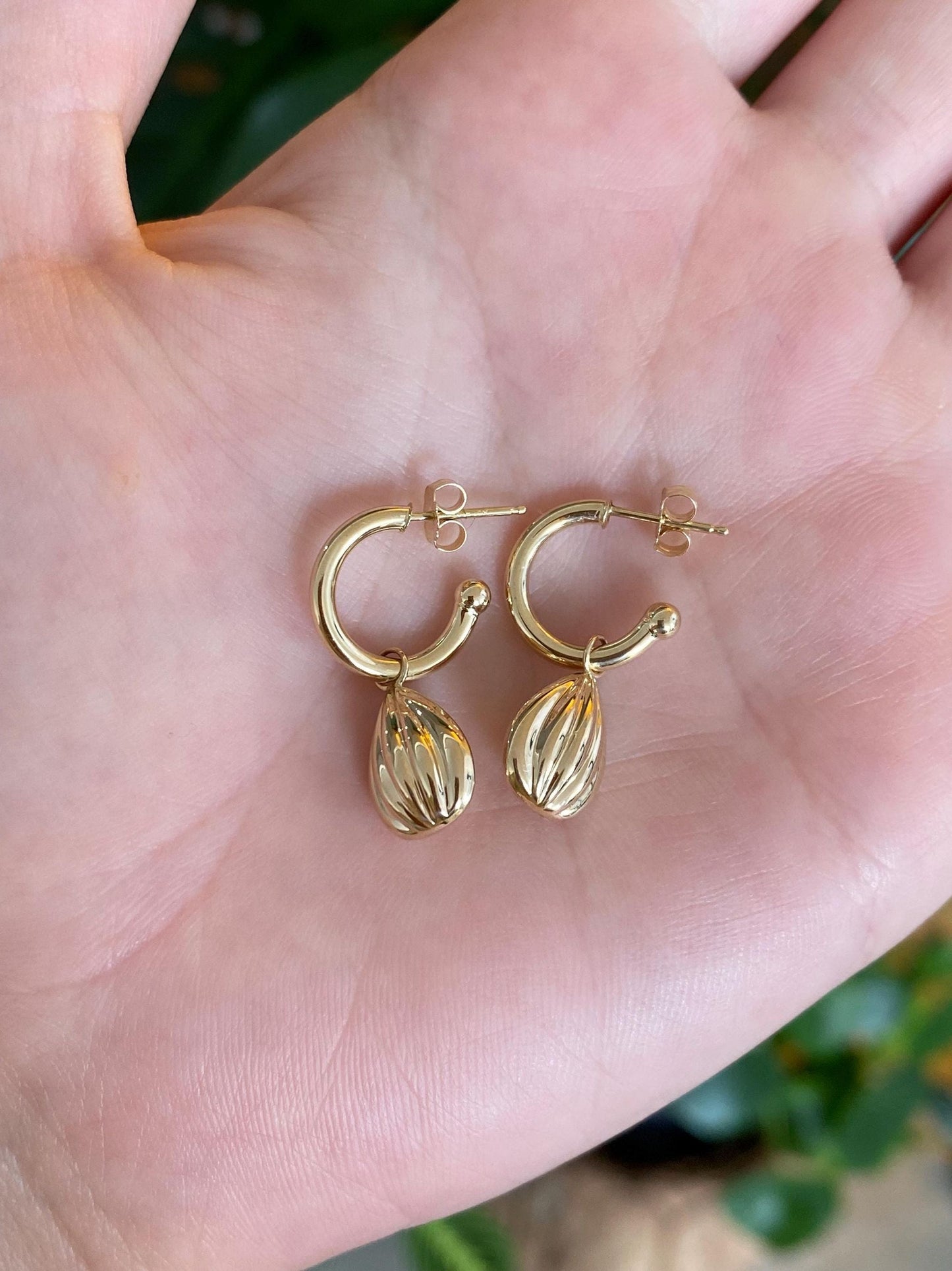 Vintage 14k Yellow Gold Lined Hoop Charms on Hoop Earrings