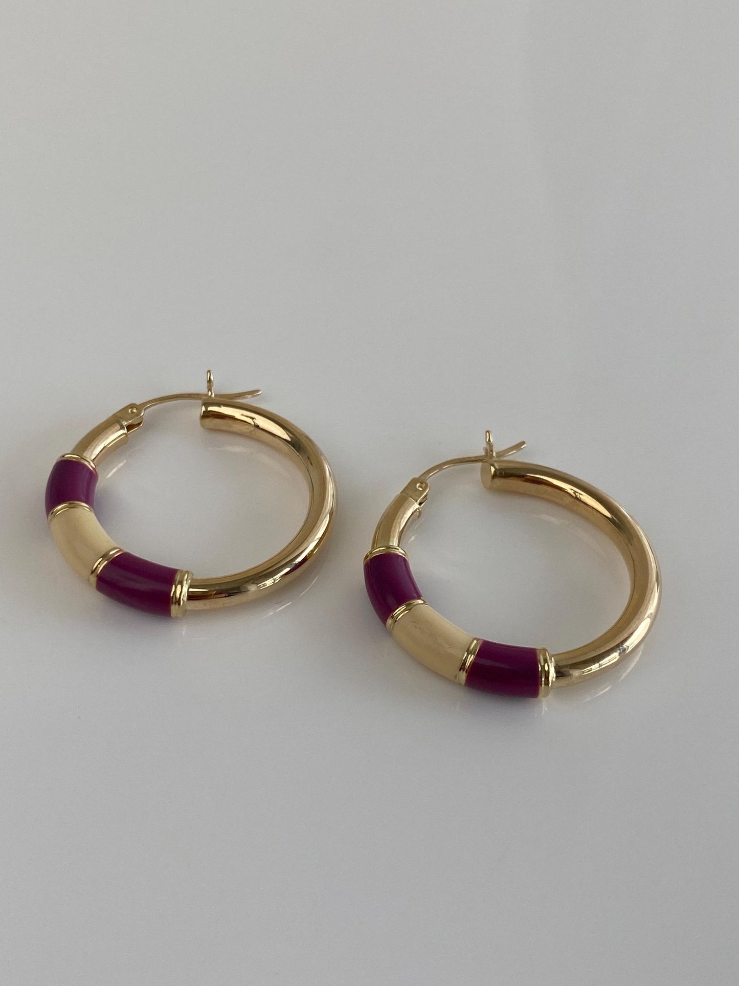 Vintage 14k Yellow Gold Purple White Enamel Hoop Earrings