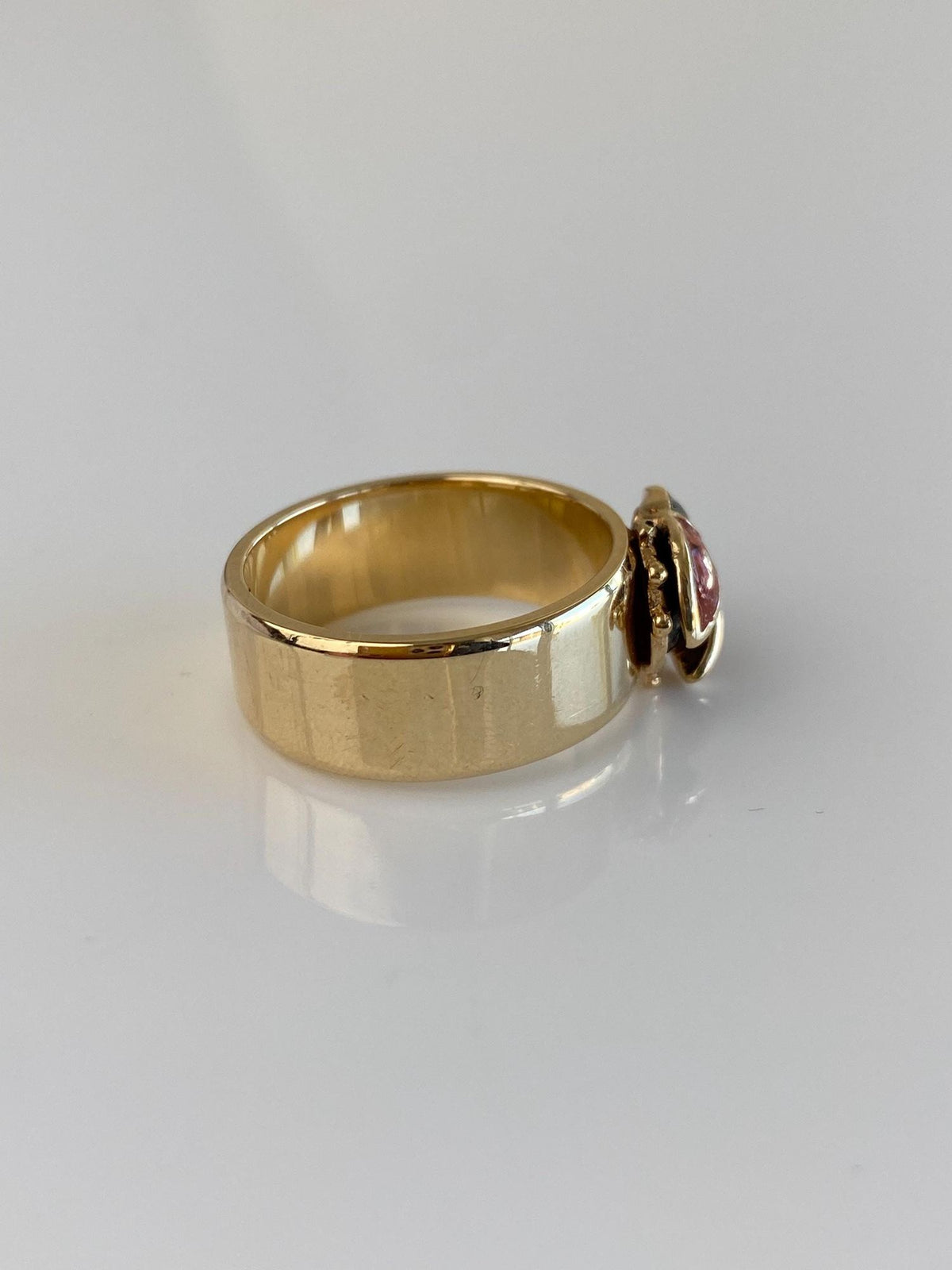 Vintage Solid 14k Yellow Gold Red Black Enamel Lady Bug Ring Band - Size 6.5