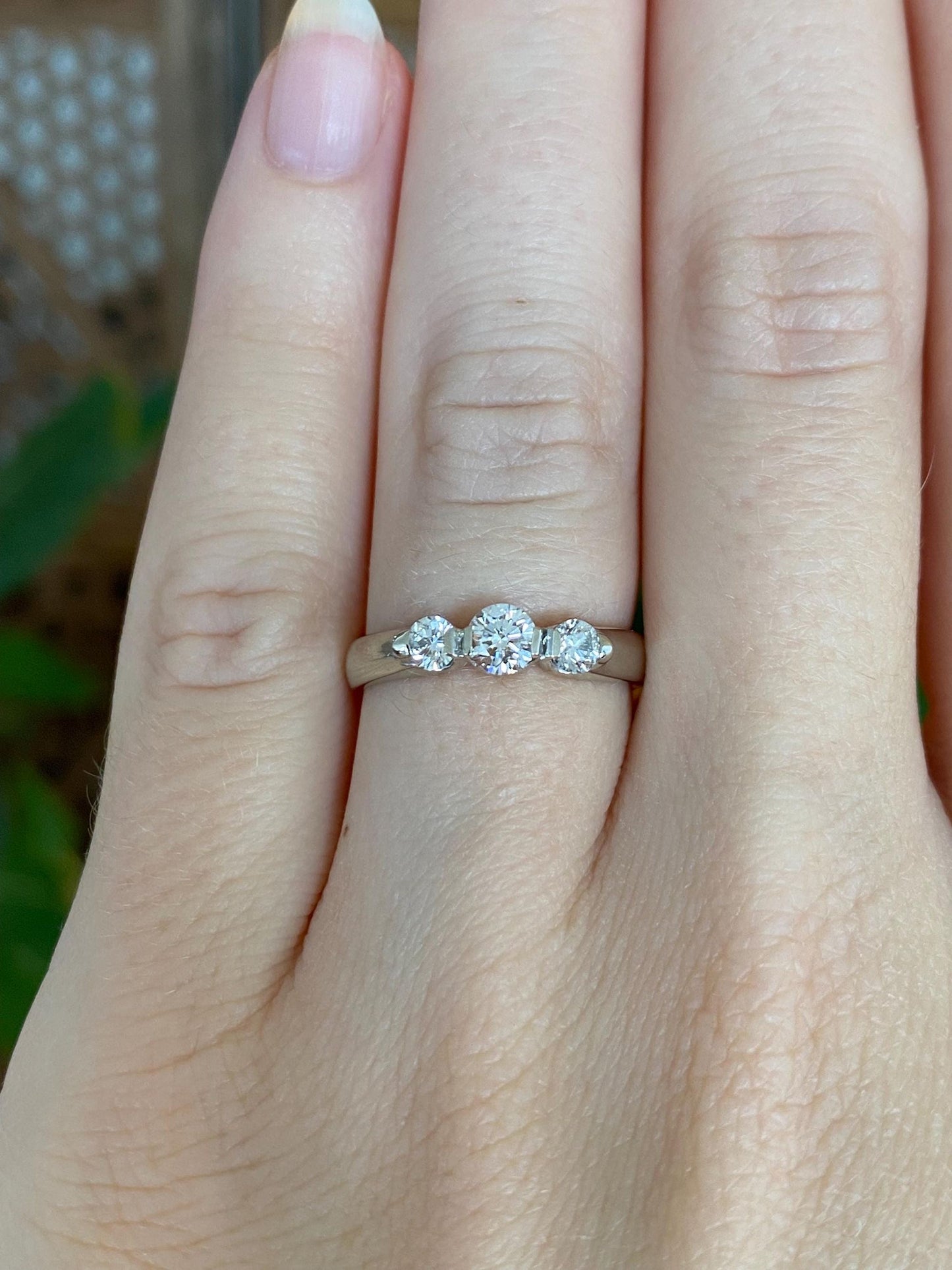 Vintage Solid 14k White Gold Diamonds Ring - Size 6.25