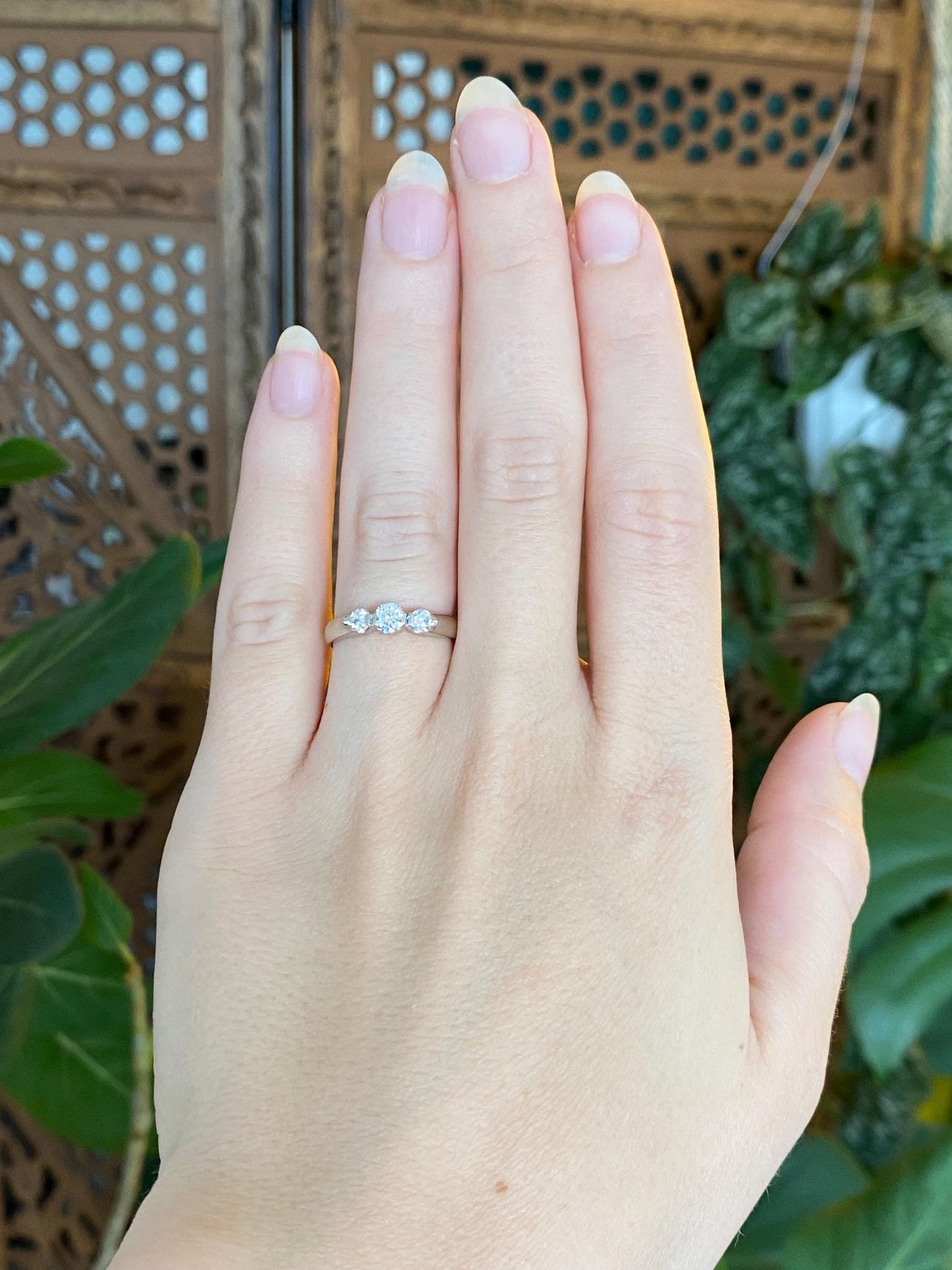 Vintage Solid 14k White Gold Diamonds Ring - Size 6.25