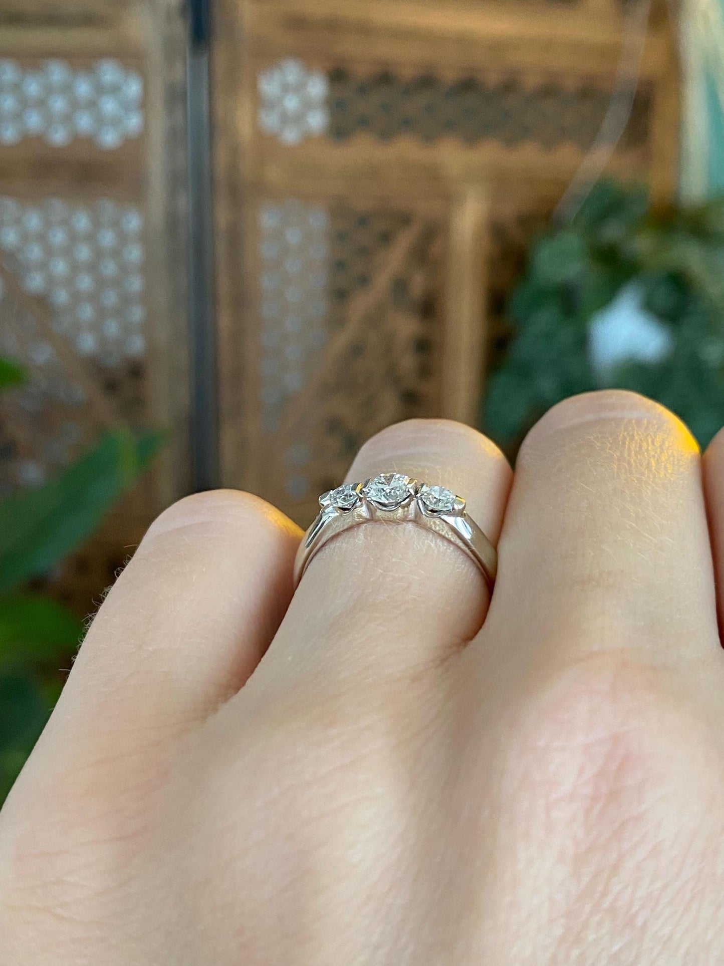 Vintage Solid 14k White Gold Diamonds Ring - Size 6.25