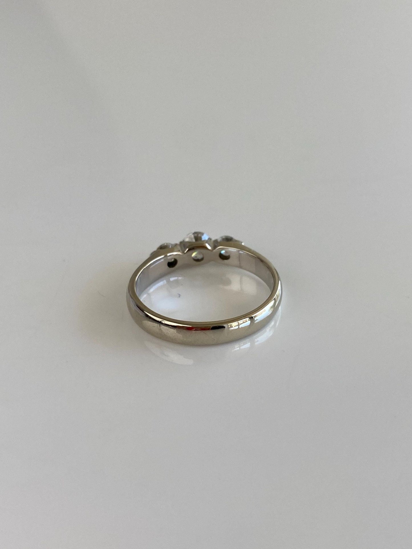 Vintage Solid 14k White Gold Diamonds Ring - Size 6.25