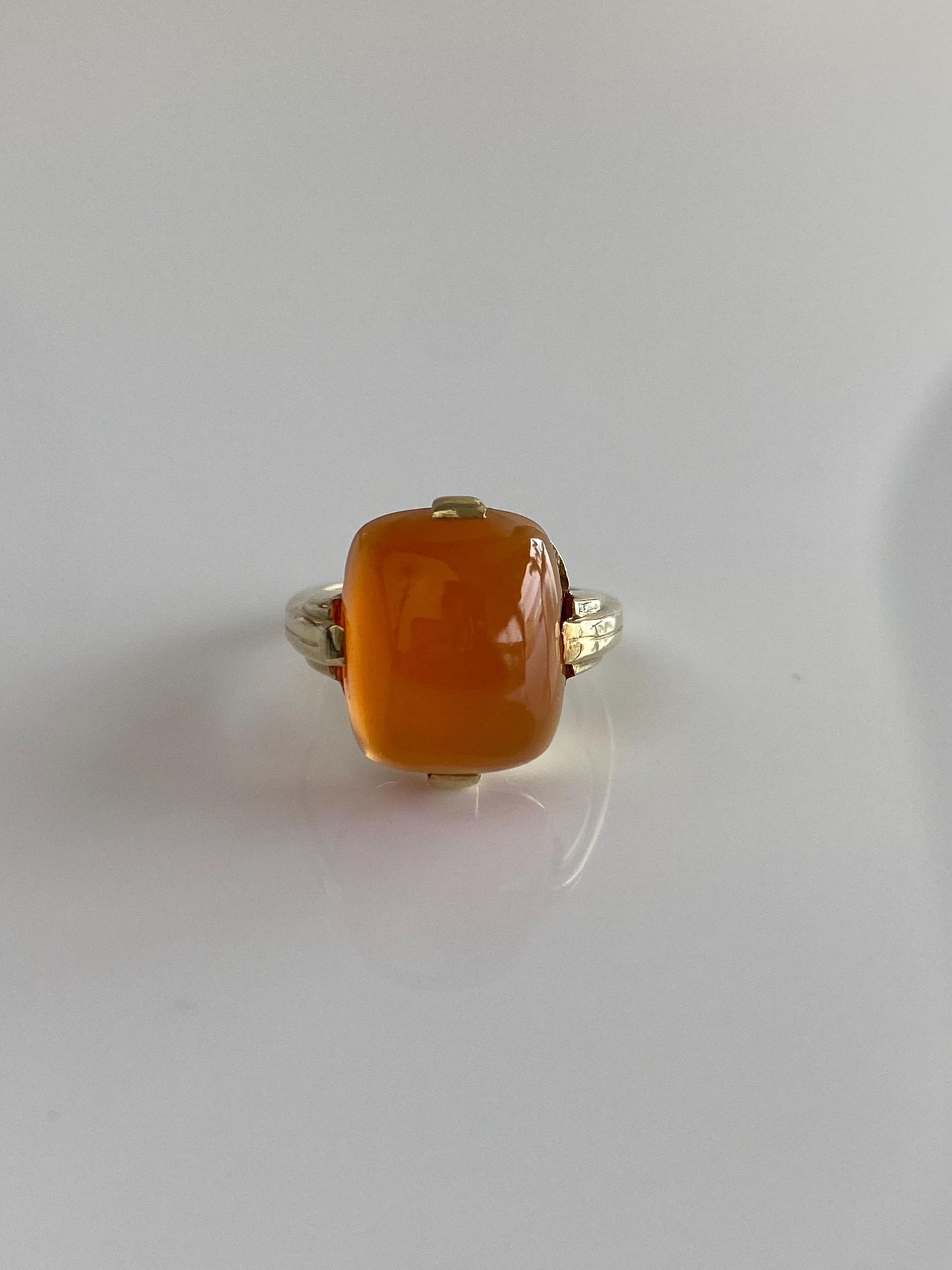 Vintage Solid 14k Yellow Gold Carnelian Ring - Size 1.75