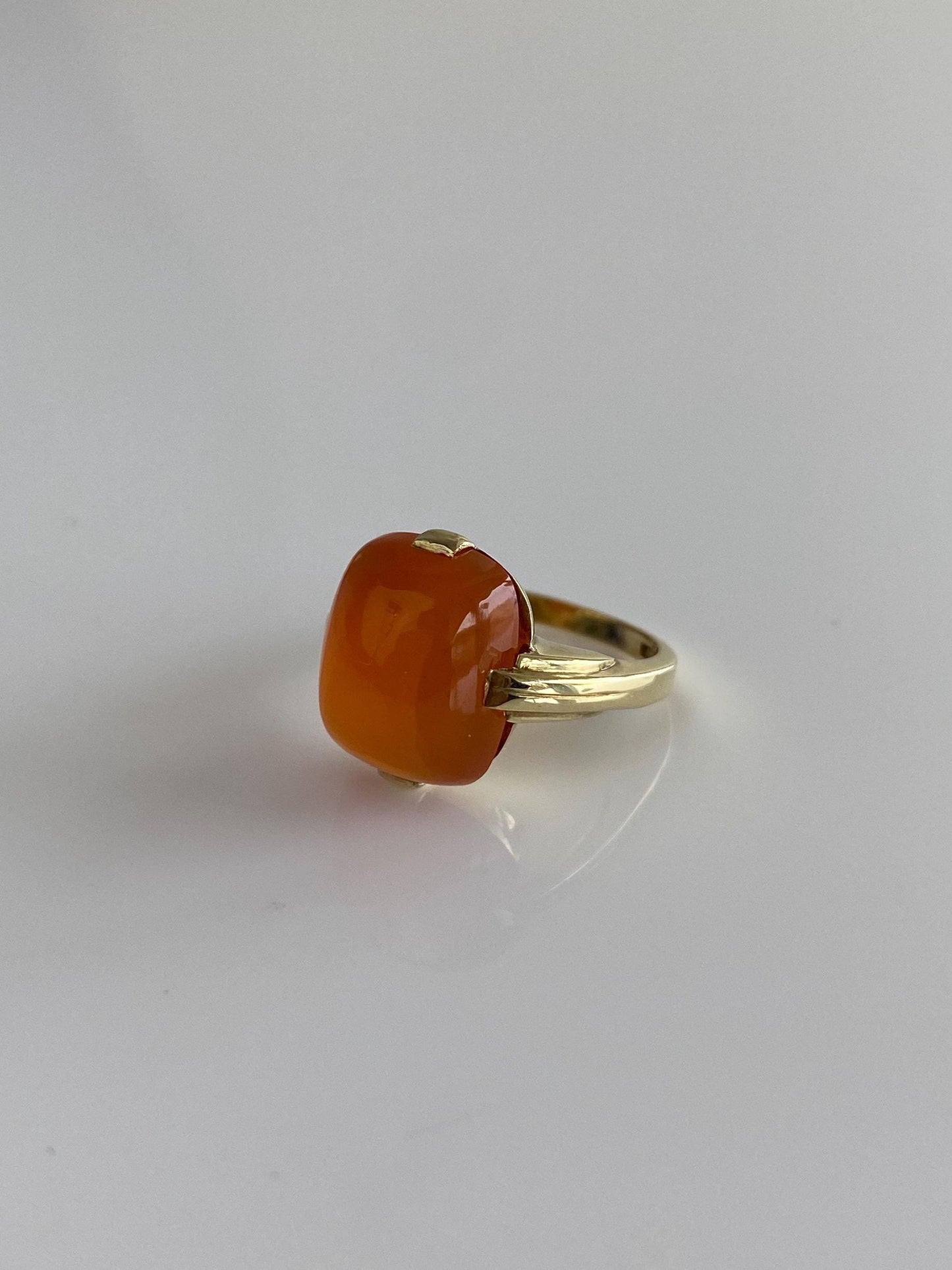 Vintage Solid 14k Yellow Gold Carnelian Ring - Size 1.75