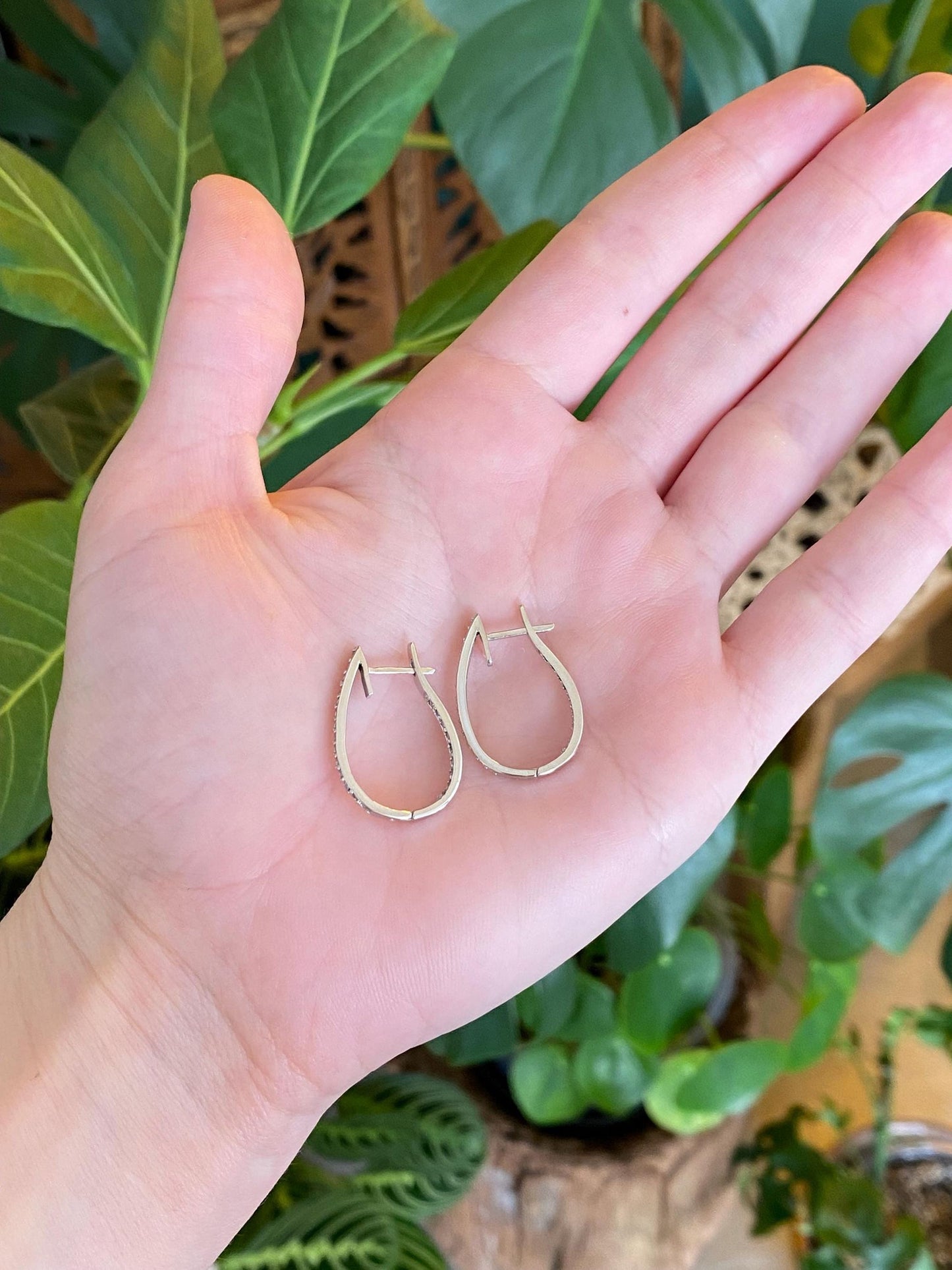Vintage Solid 14k White Gold Diamond Drop Earrings