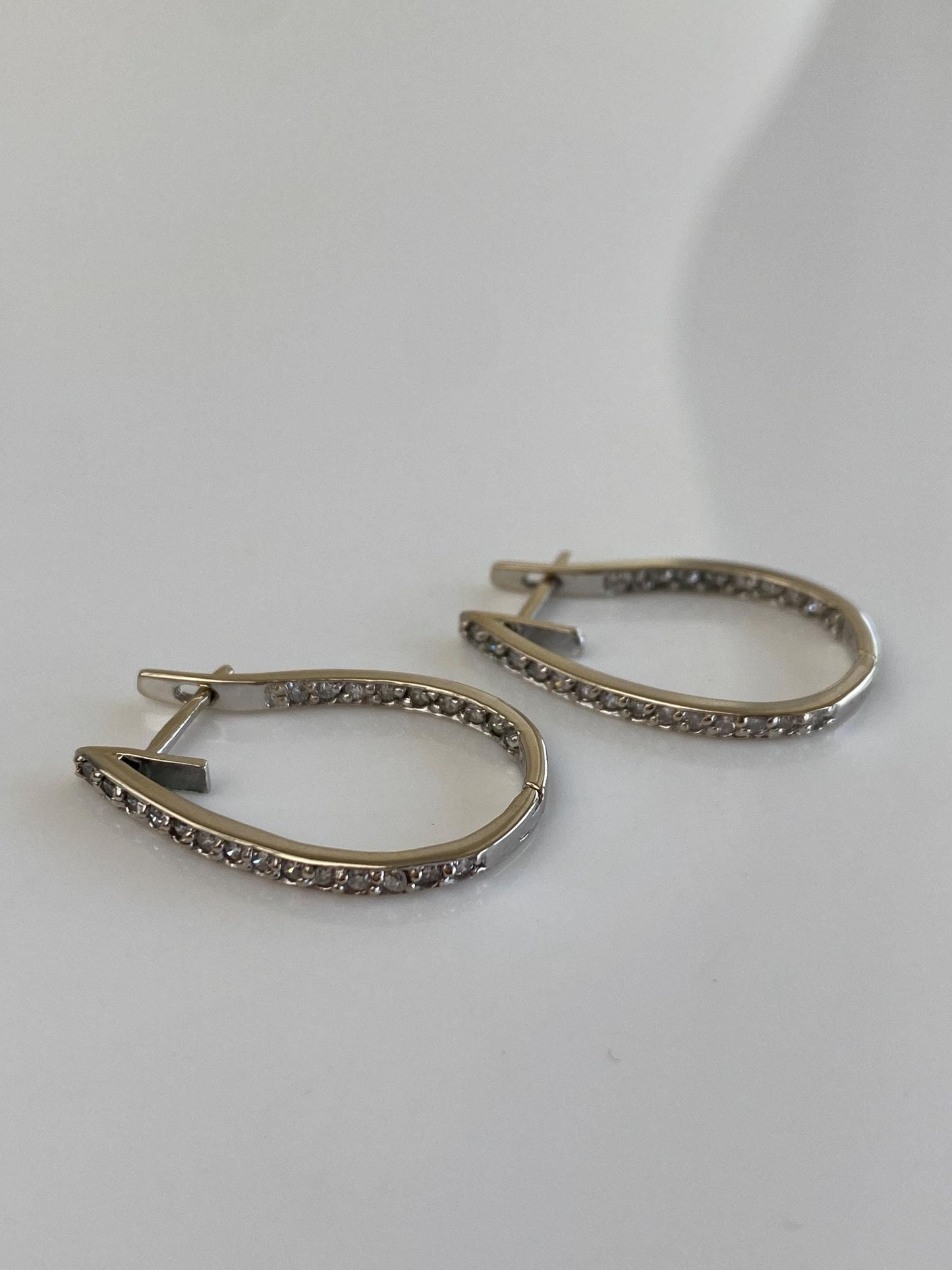 Vintage Solid 14k White Gold Diamond Drop Earrings