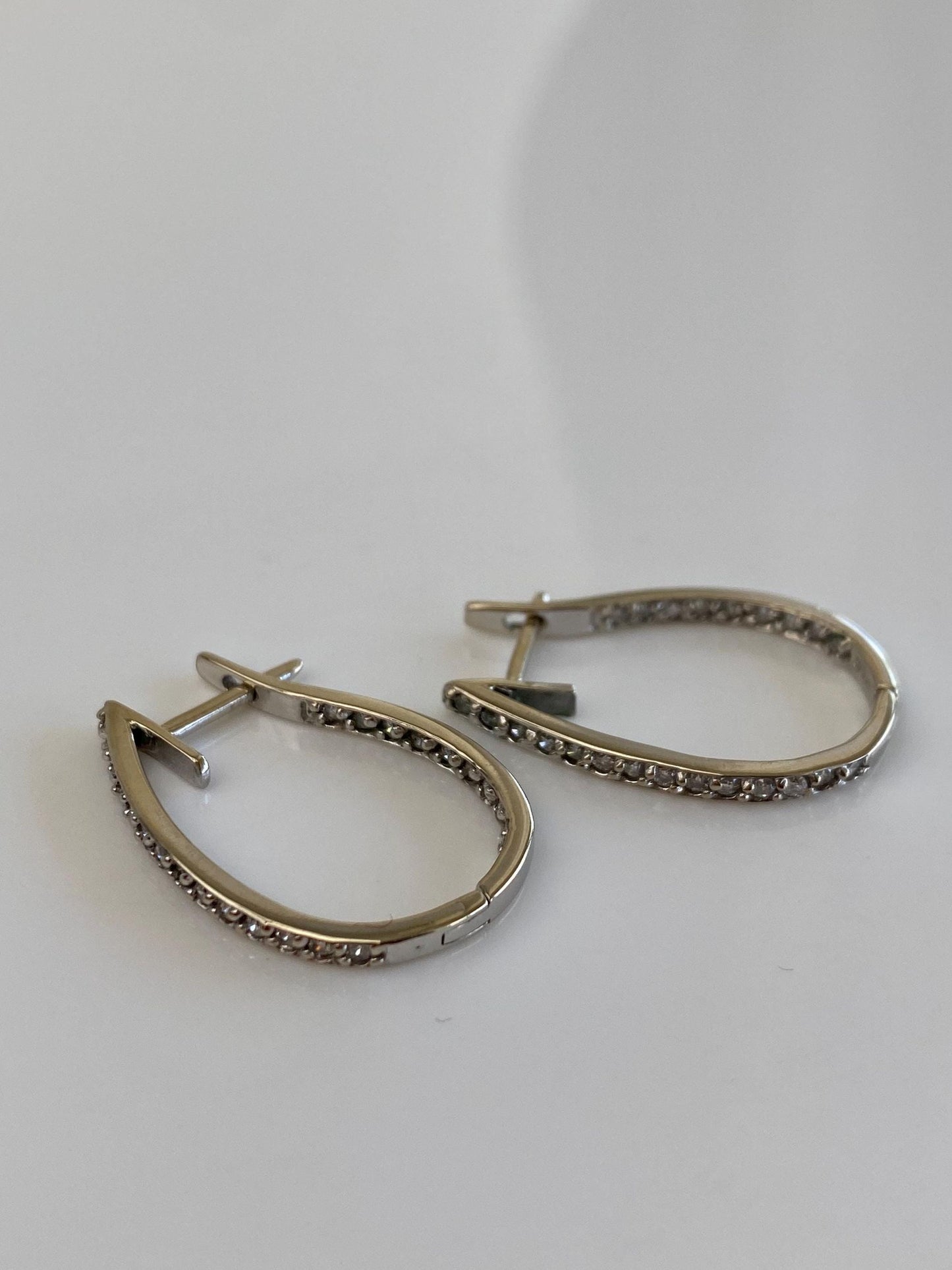 Vintage Solid 14k White Gold Diamond Drop Earrings