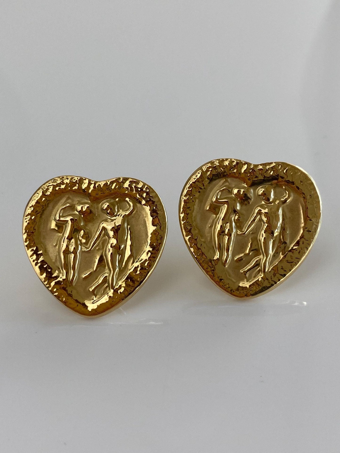 Vintage Solid 18k Yellow Gold Lovers Heart Drop Earrings