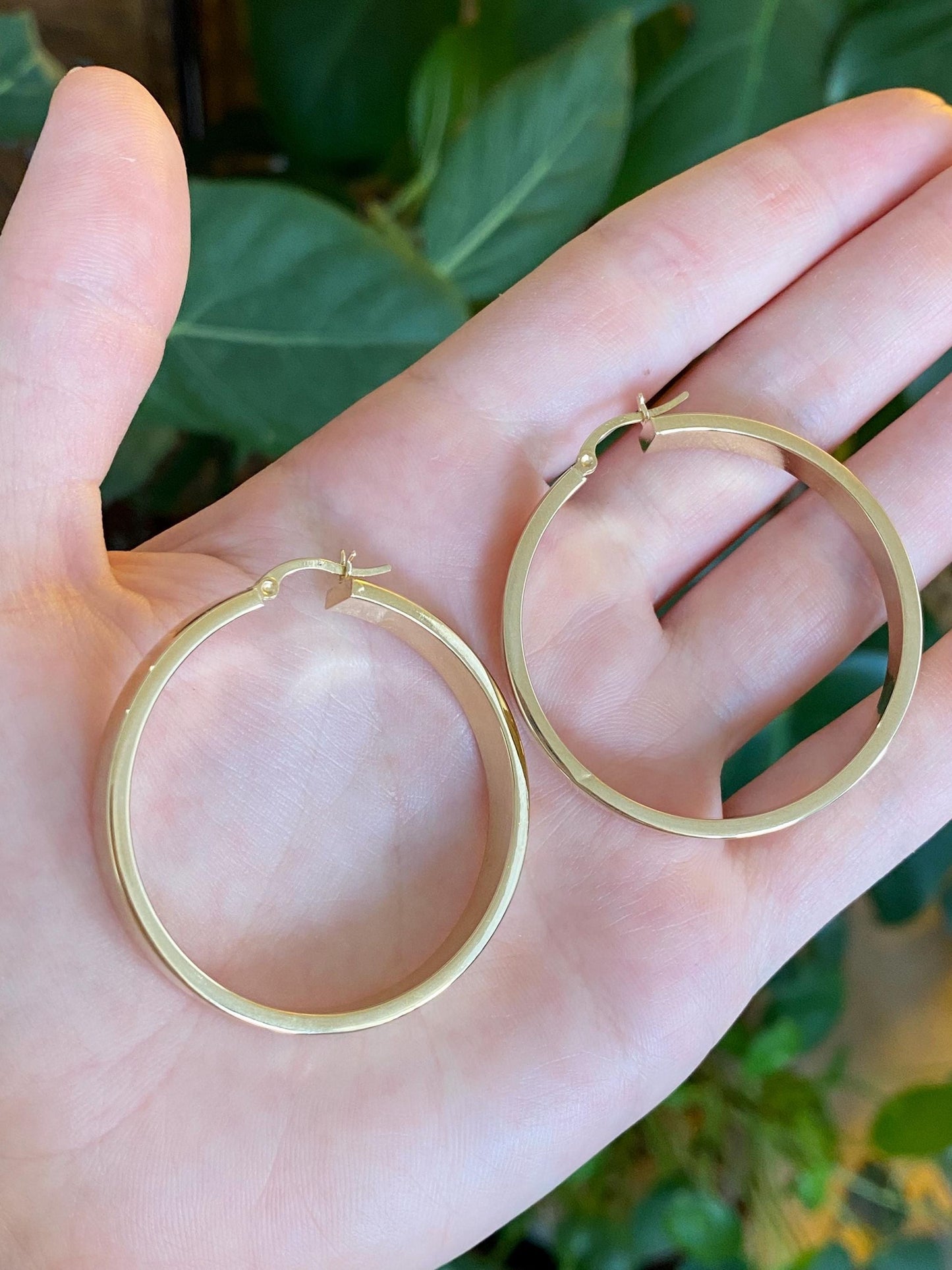 Vintage 14k Yellow Gold Straight Edge Hoop Earrings