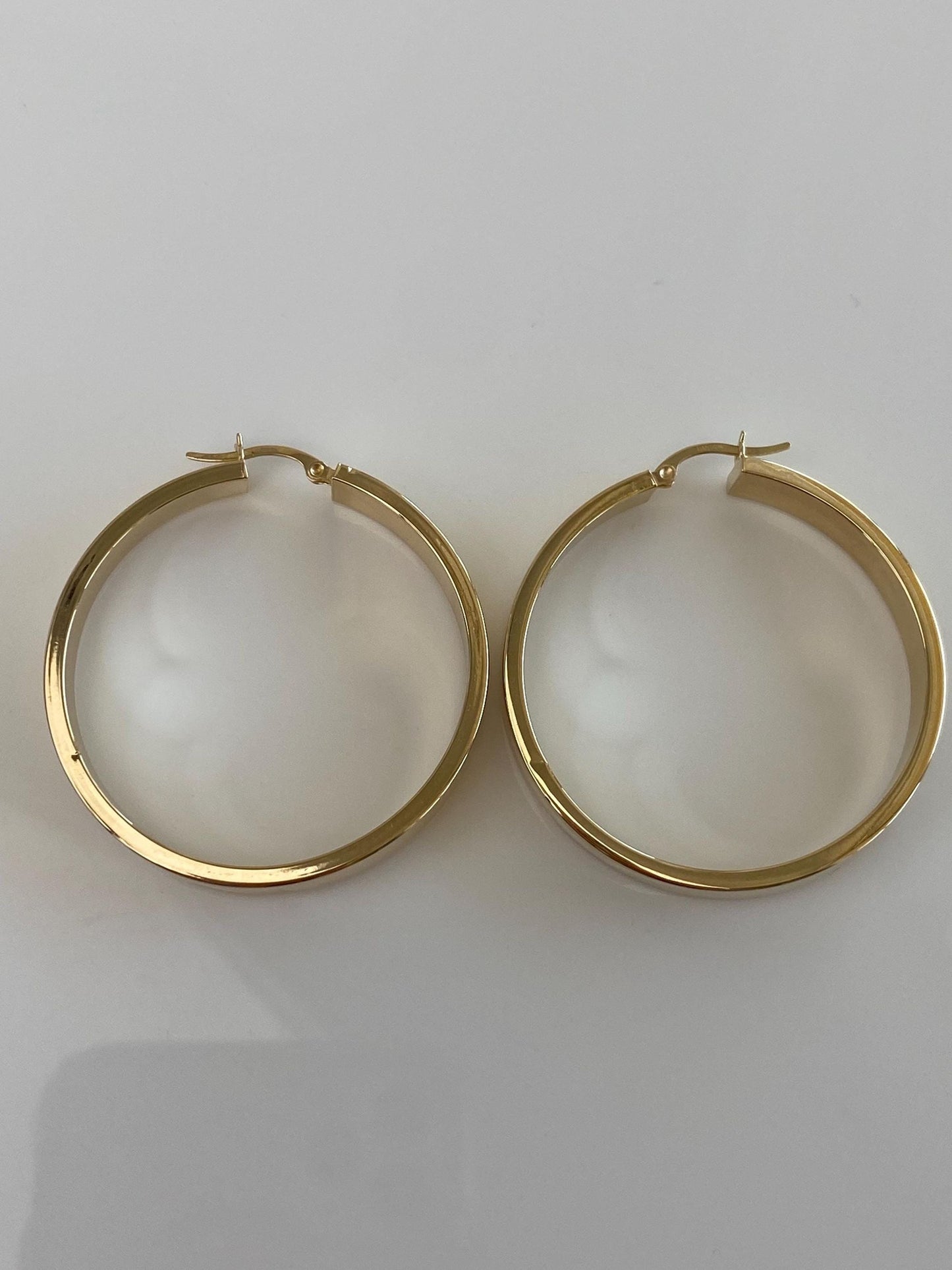 Vintage 14k Yellow Gold Straight Edge Hoop Earrings