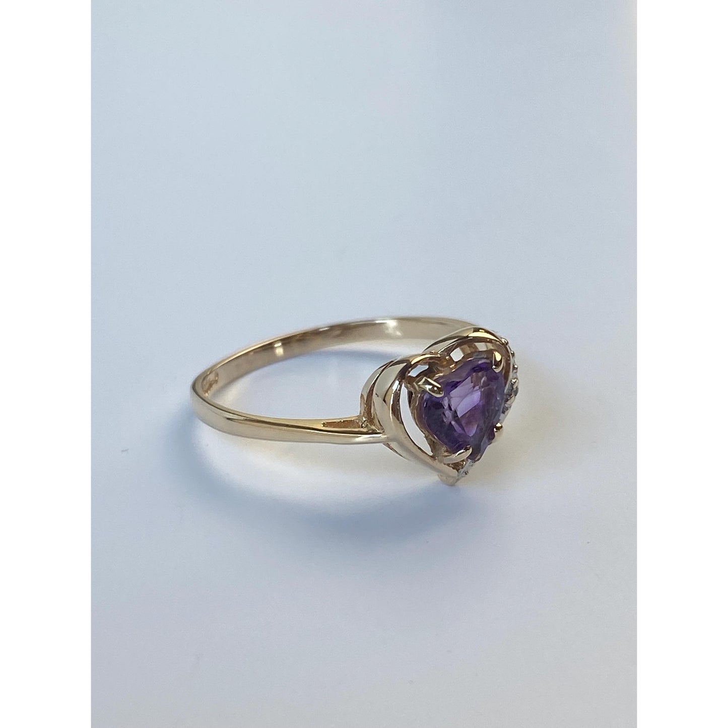 Vintage Solid 14k Yellow Gold Diamond Amethyst Heart Ring - Size 8