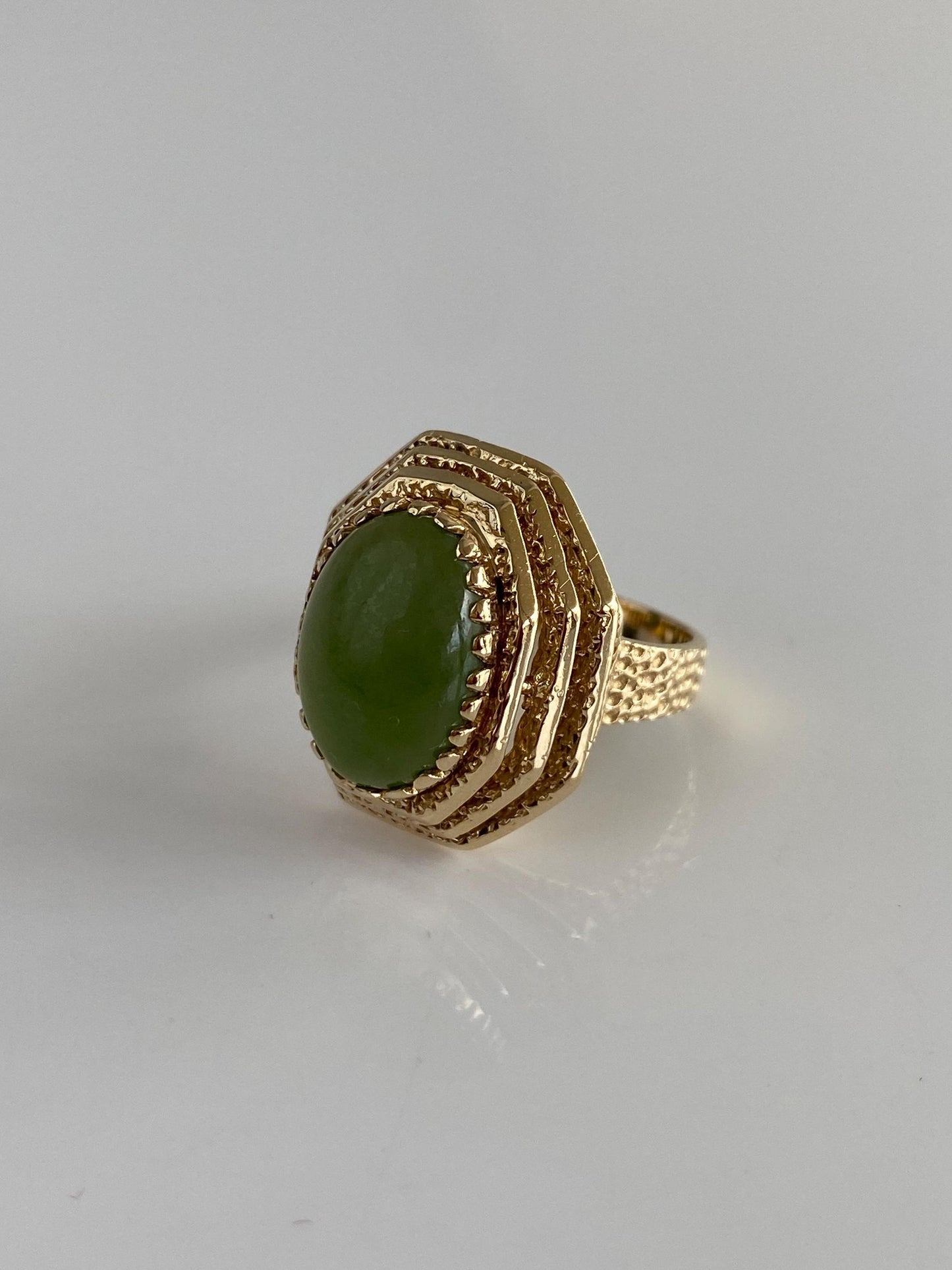Vintage Solid 14k Yellow Gold Nephrite Ring - Size 5.5