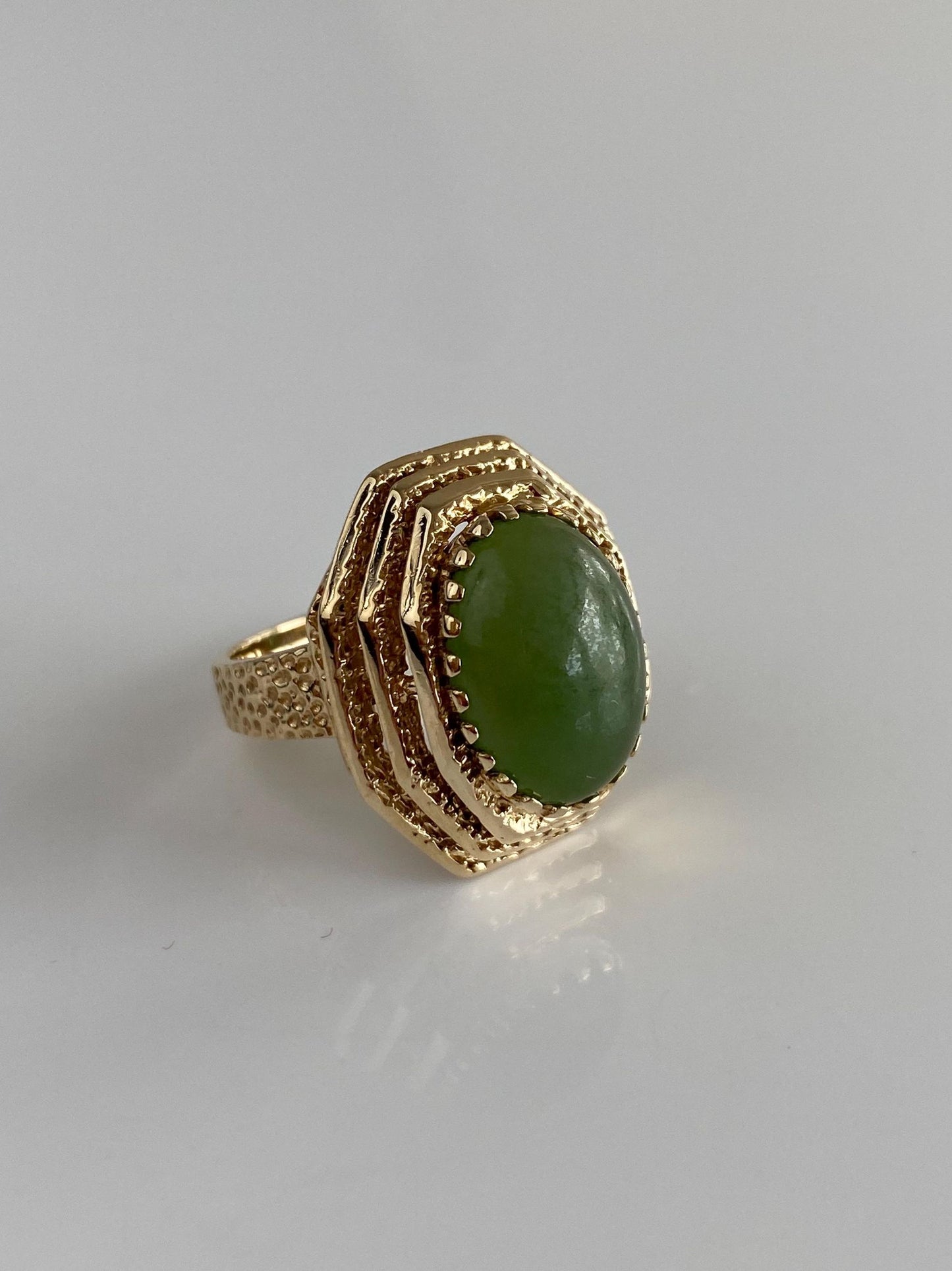 Vintage Solid 14k Yellow Gold Nephrite Ring - Size 5.5