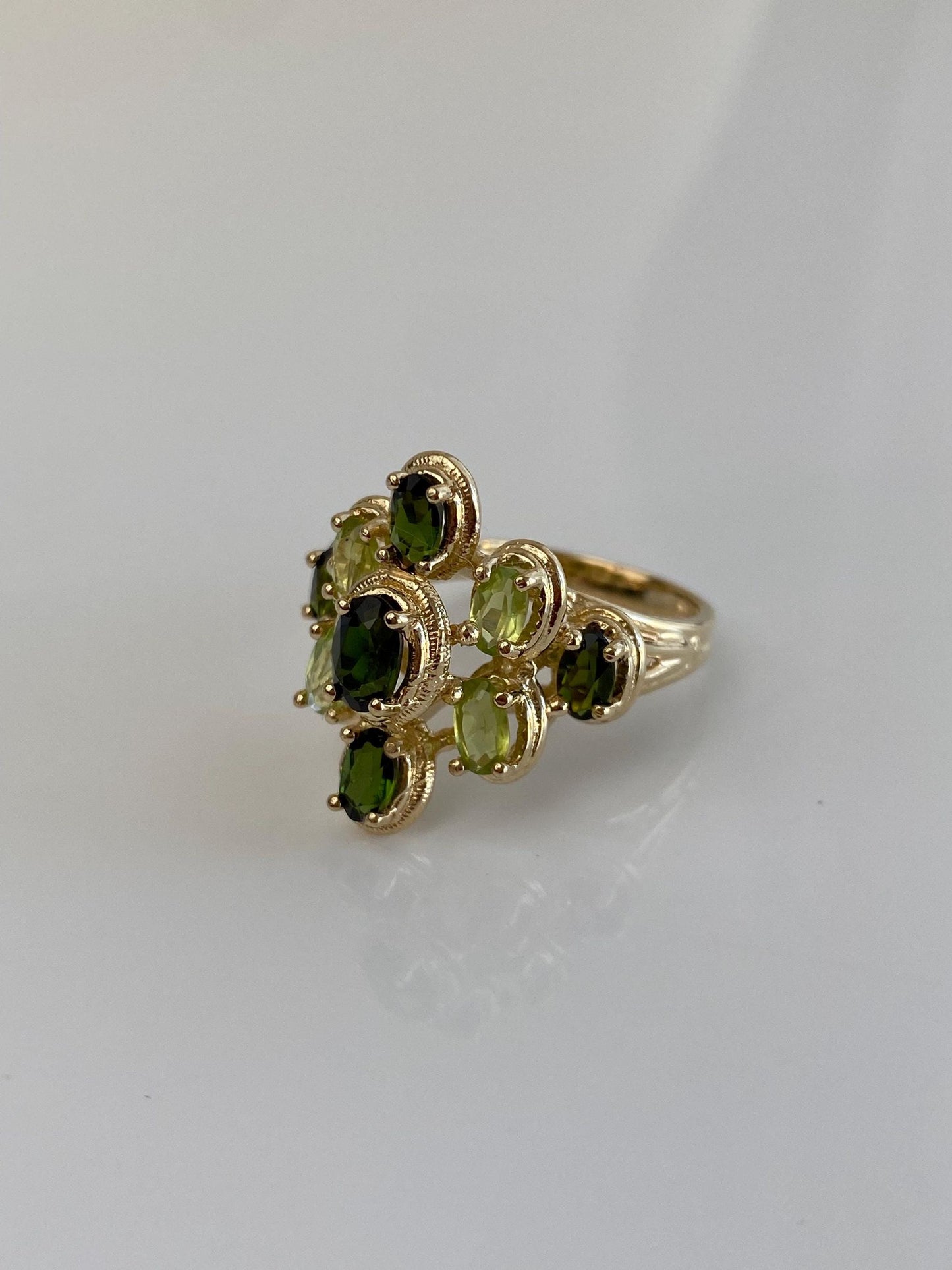 Vintage Solid 14k Yellow Gold Green Tourmaline Peridot Cluster Ring - Size 6.75