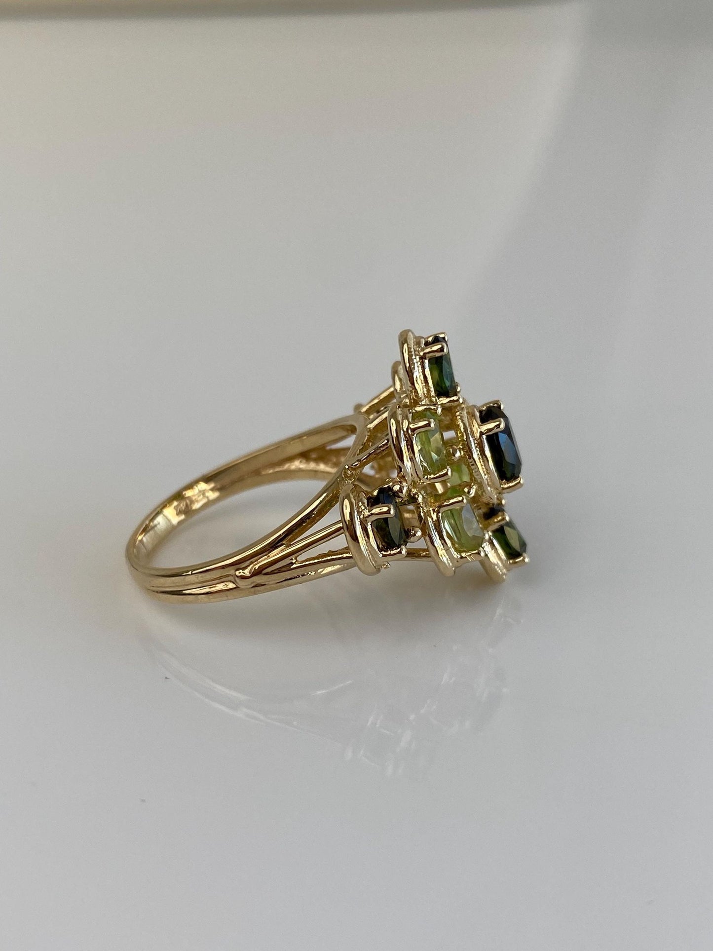 Vintage Solid 14k Yellow Gold Green Tourmaline Peridot Cluster Ring - Size 6.75