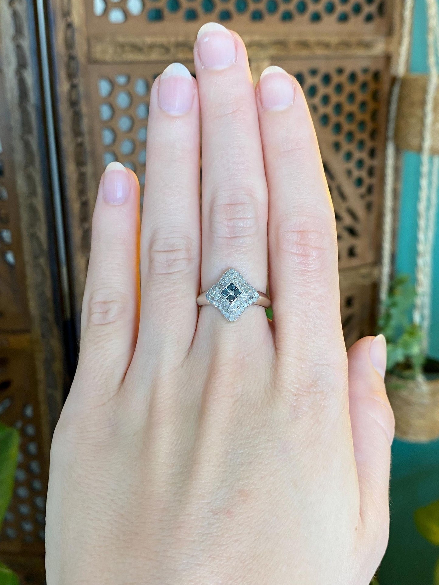 Vintage Solid 10k White Gold Blue & Clear Diamond Square Ring - Size 5.75