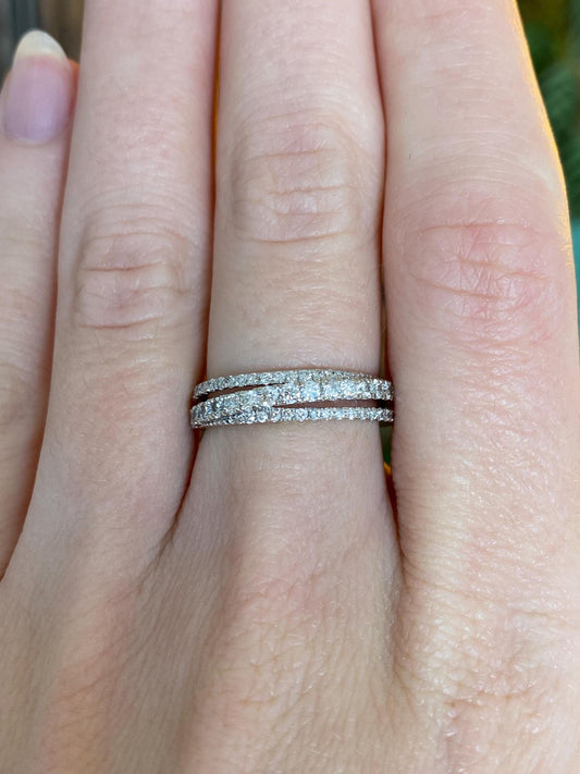 Vintage Solid 14k White Gold Diamond Ring Band - Size 5.75