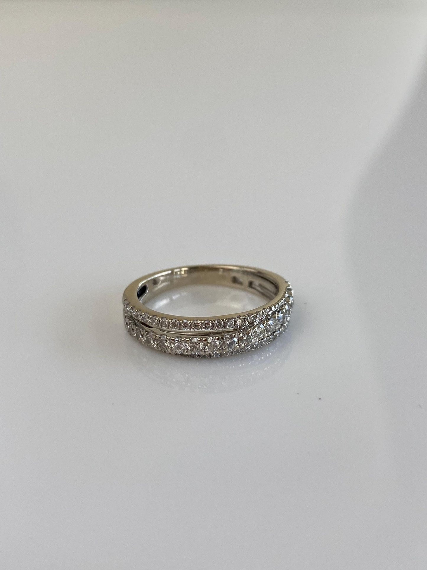 Vintage Solid 14k White Gold Diamond Ring Band - Size 5.75