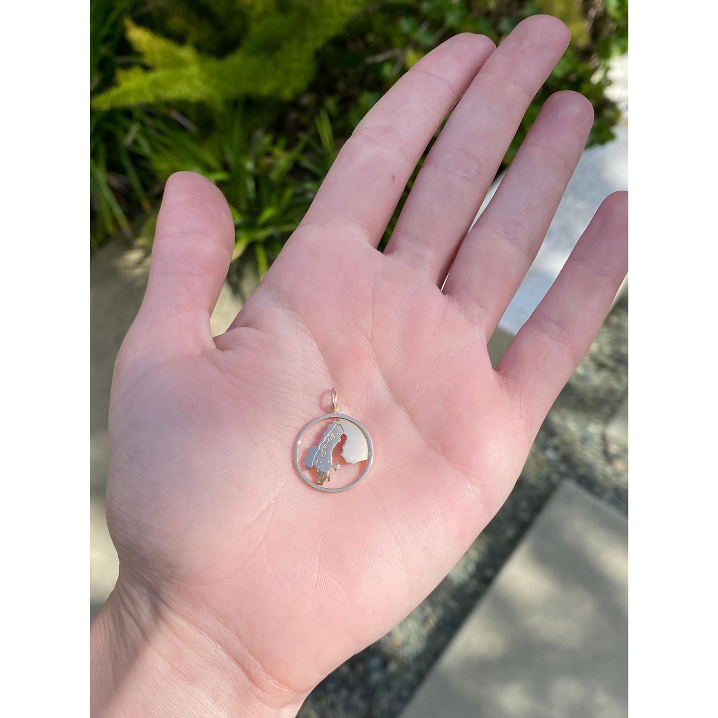 Vintage Solid 18k Rosey Gold Sverige Charm