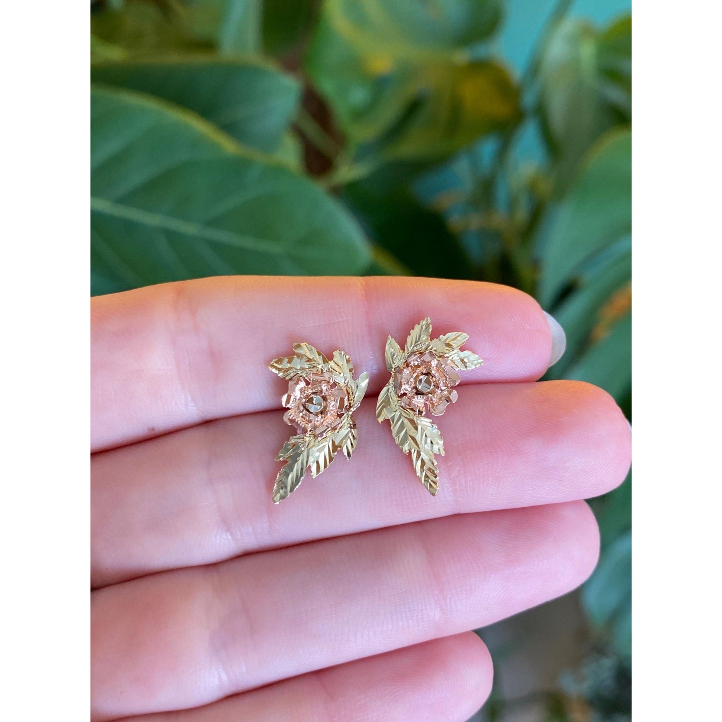 Vintage Solid 14k Tri Tone Gold Diamond Cut Rose Stud Earrings