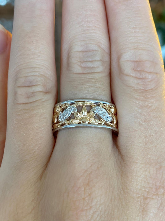 Vintage Solid 14k White & Yellow Gold Open Work Floral Ring Band - Size 10.5