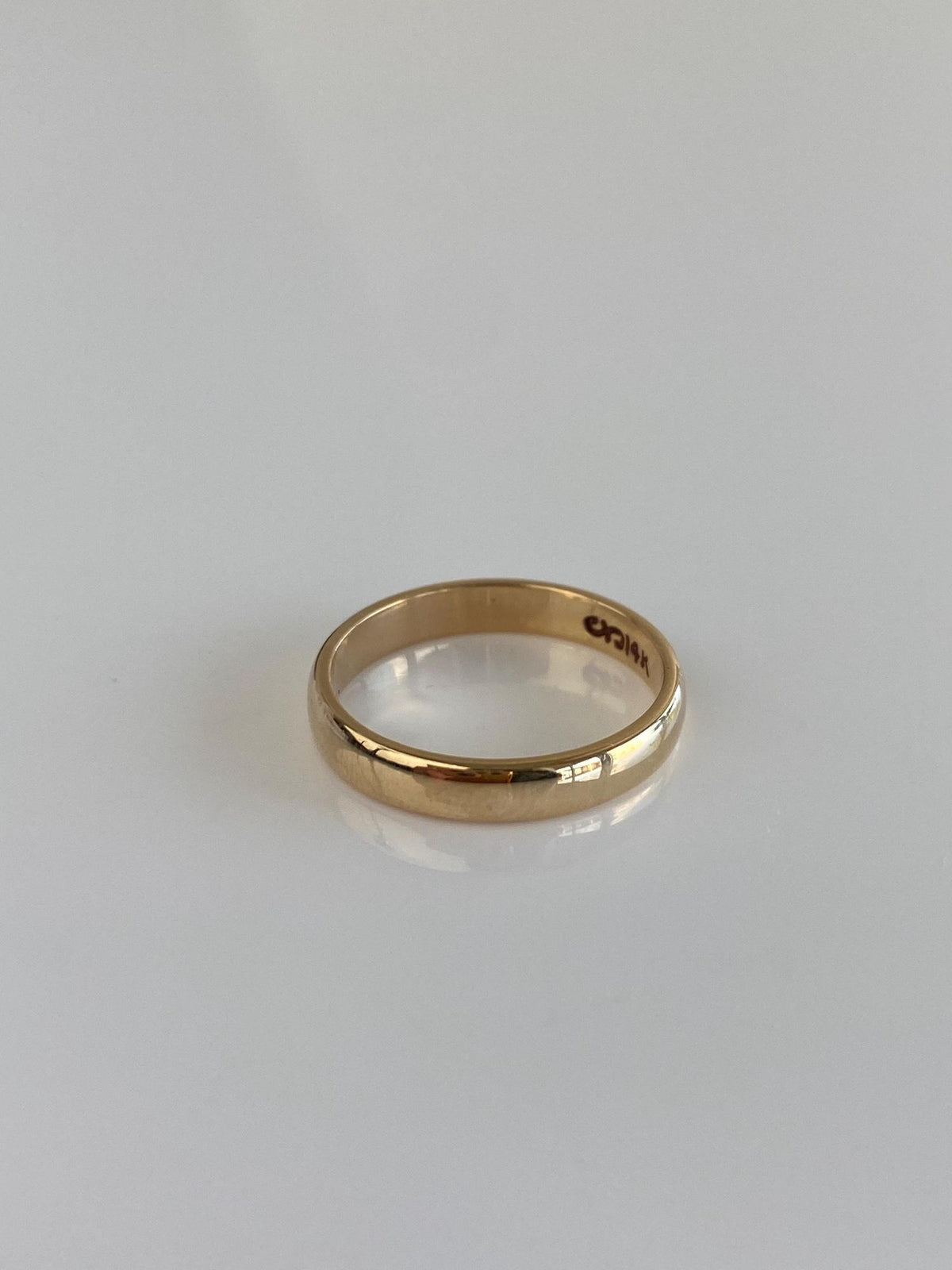 Vintage Solid 14k Yellow Gold Ring Band - Size 5.75