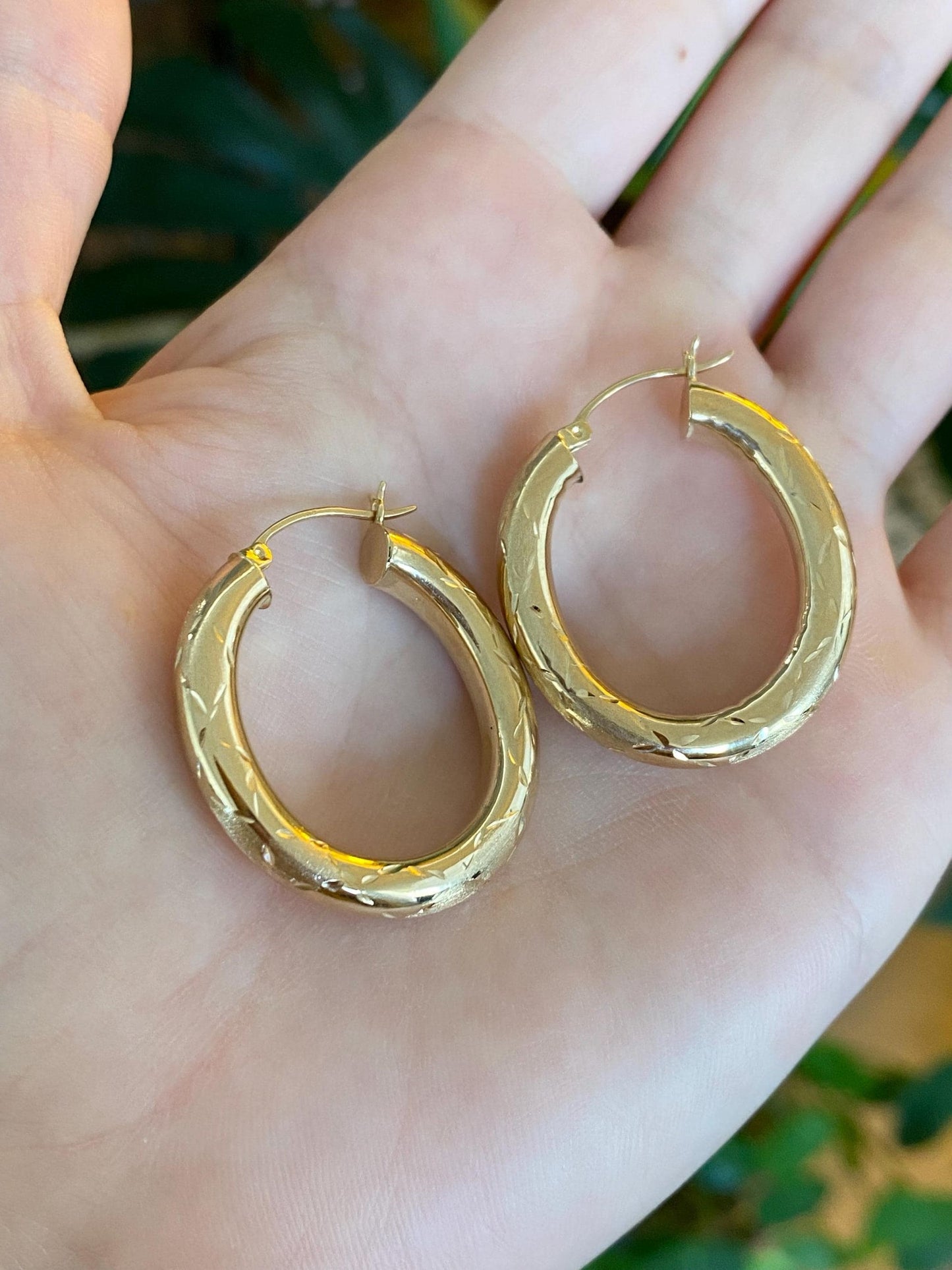 Vintage 14k Yellow Gold Chunky Diamond Cut Hoop Earrings
