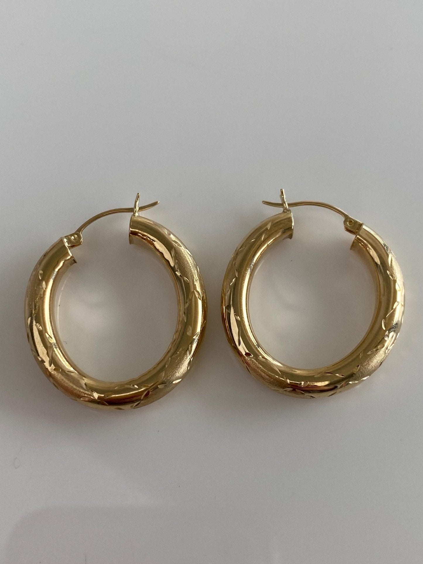 Vintage 14k Yellow Gold Chunky Diamond Cut Hoop Earrings