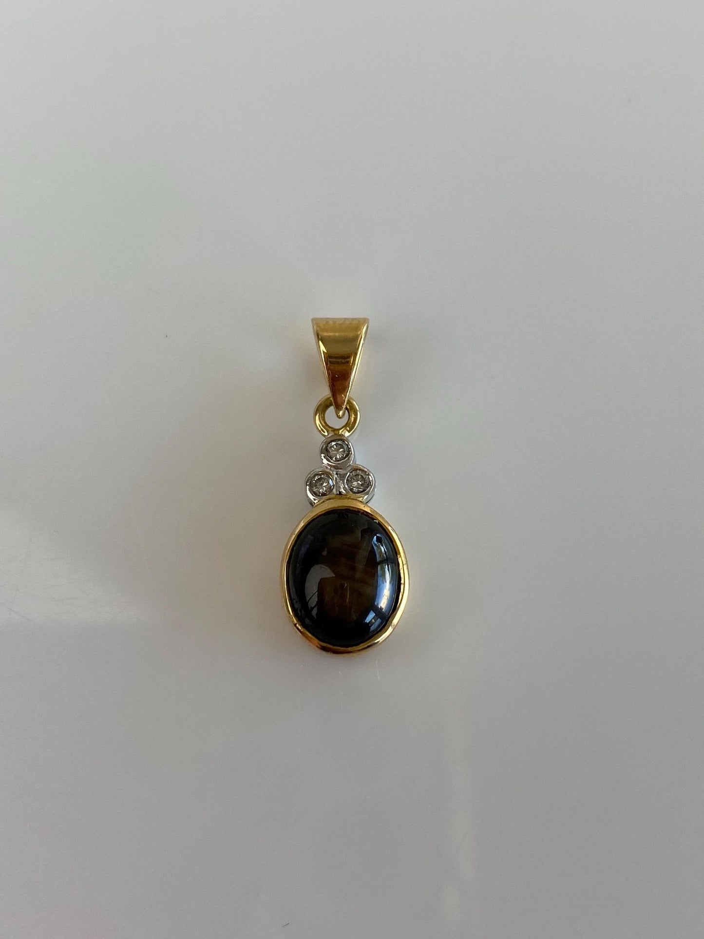 Vintage Solid 18k White & Yellow Gold Diamond Star Sapphire Charm