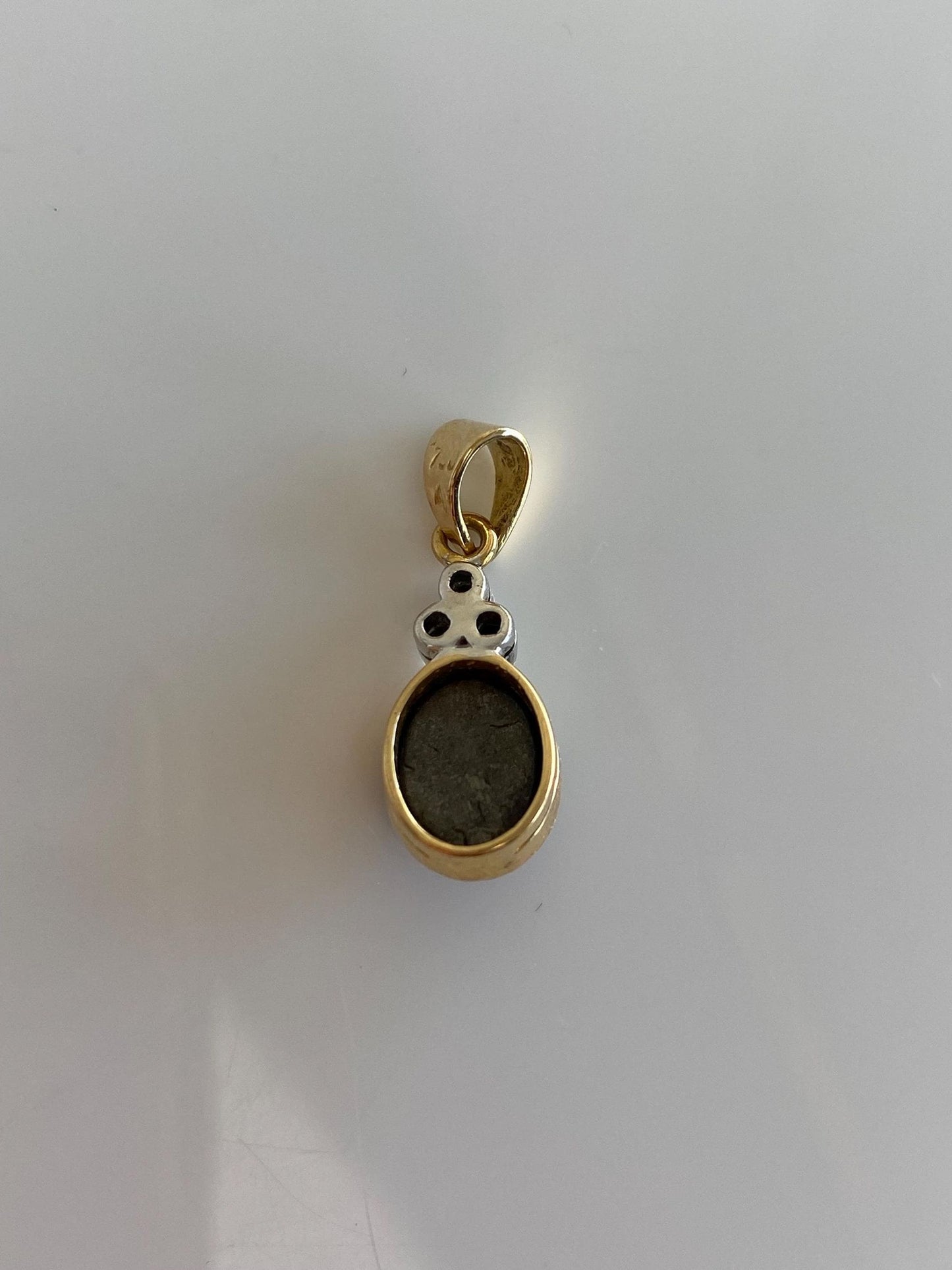 Vintage Solid 18k White & Yellow Gold Diamond Star Sapphire Charm