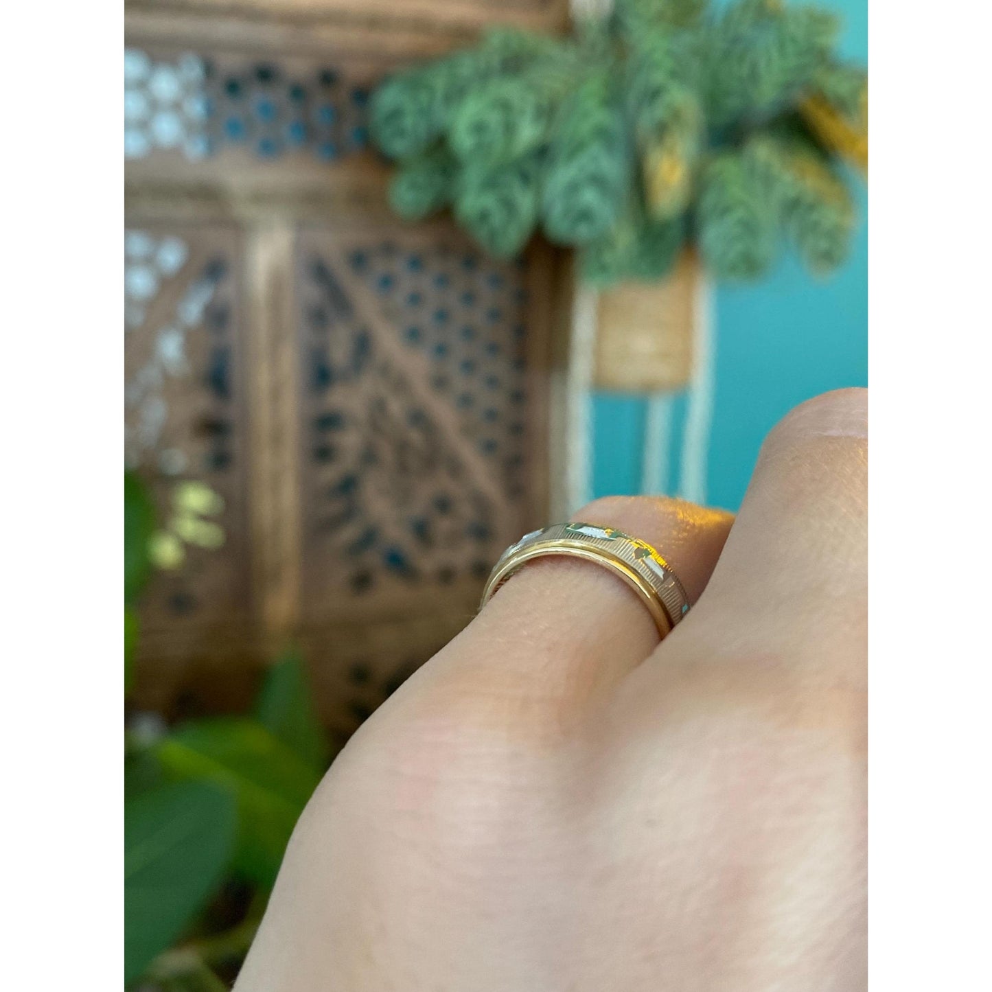 Vintage Solid 14k White & Yellow Gold Diamond Cut Ring Band - Size 4.75