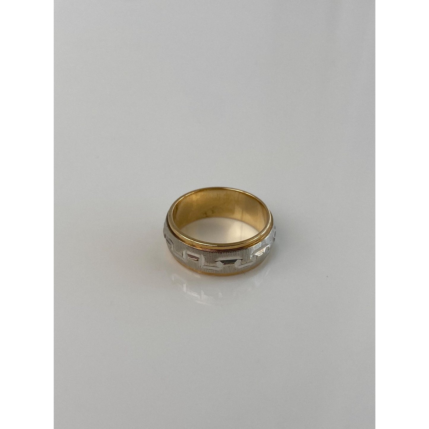 Vintage Solid 14k White & Yellow Gold Diamond Cut Ring Band - Size 4.75