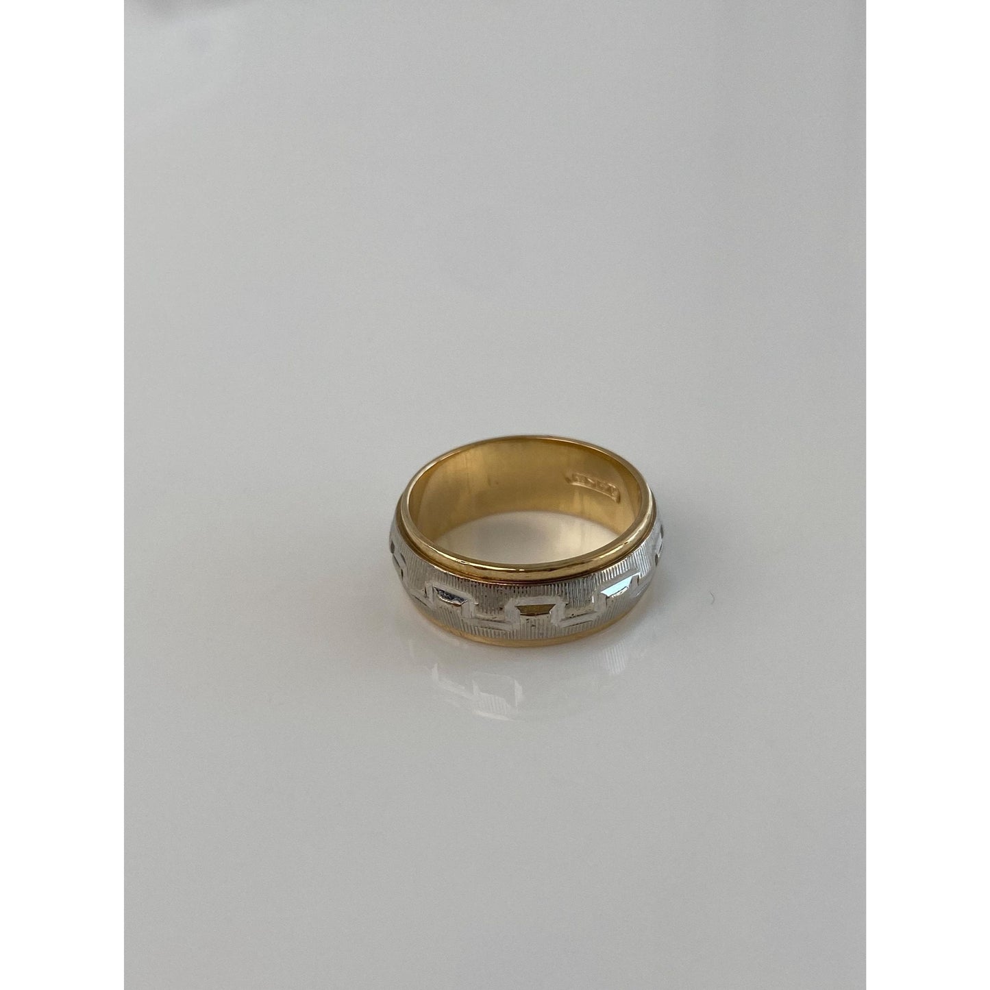 Vintage Solid 14k White & Yellow Gold Diamond Cut Ring Band - Size 4.75